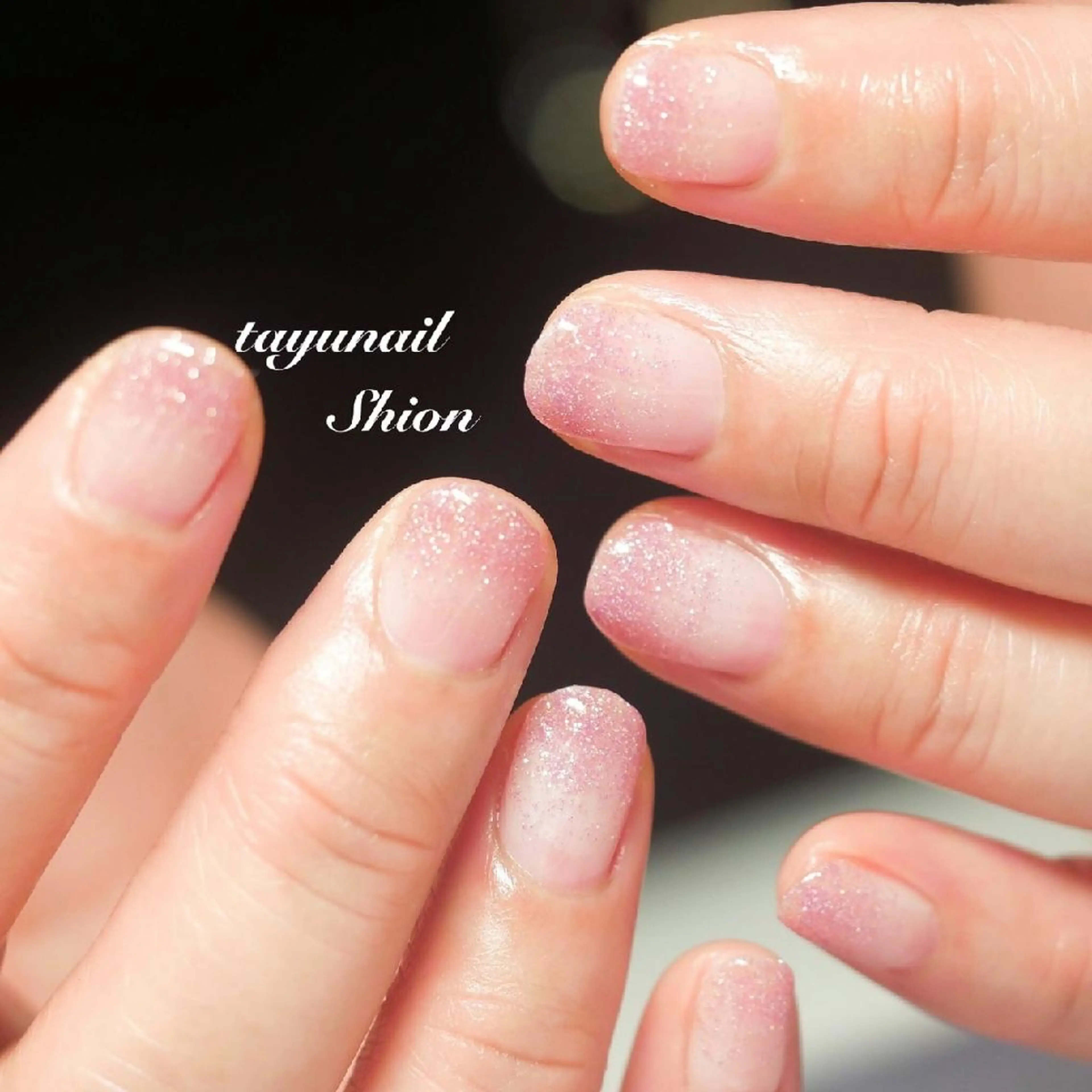 ネイル ブルー ジェルネイル グラデーション キラキラネイル ラメ(グリッター) ネイルサロン・ネイルスクール　たゆnail所属・ネイルサロン 【たゆnail】のネイルデザイン