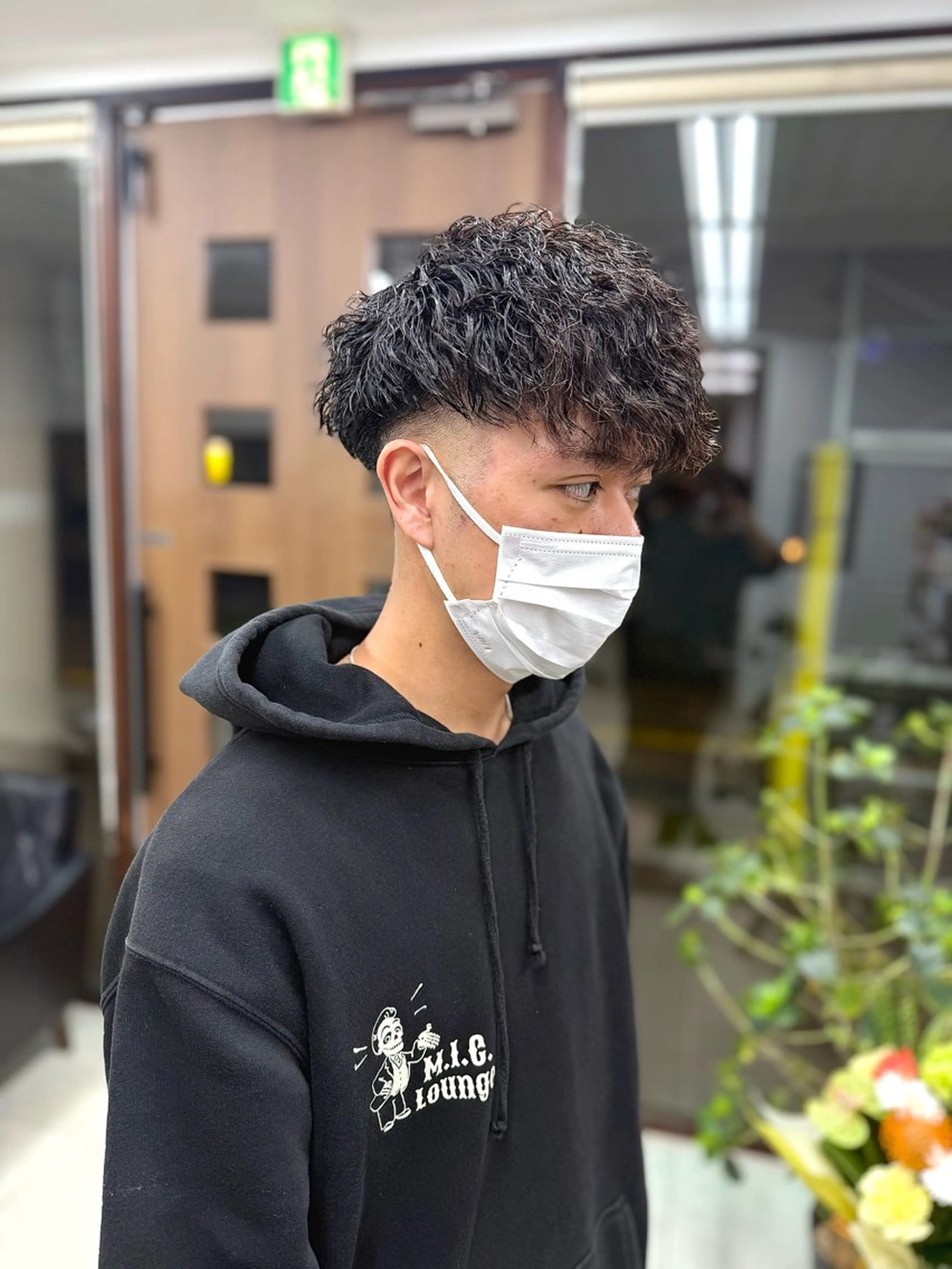 ショート パーマ メンズ スペインカール 刈り上げ カット パーマ 湘南メンズパーマ / タカシマダイスケのヘアスタイル