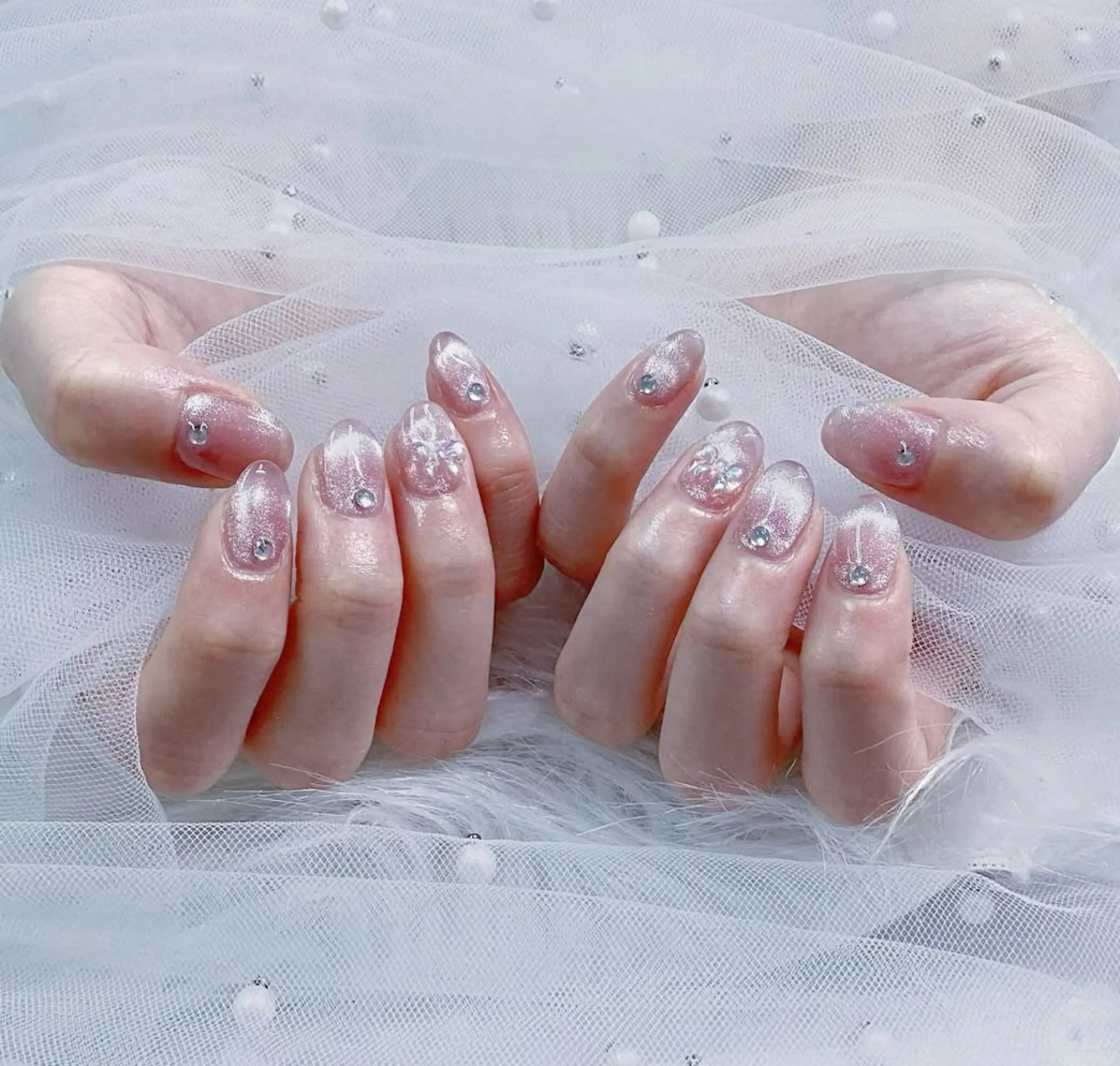 ネイル フレンチネイル マグネットネイル マグネットフレンチ Yudia🩵 Yuiのネイルデザイン