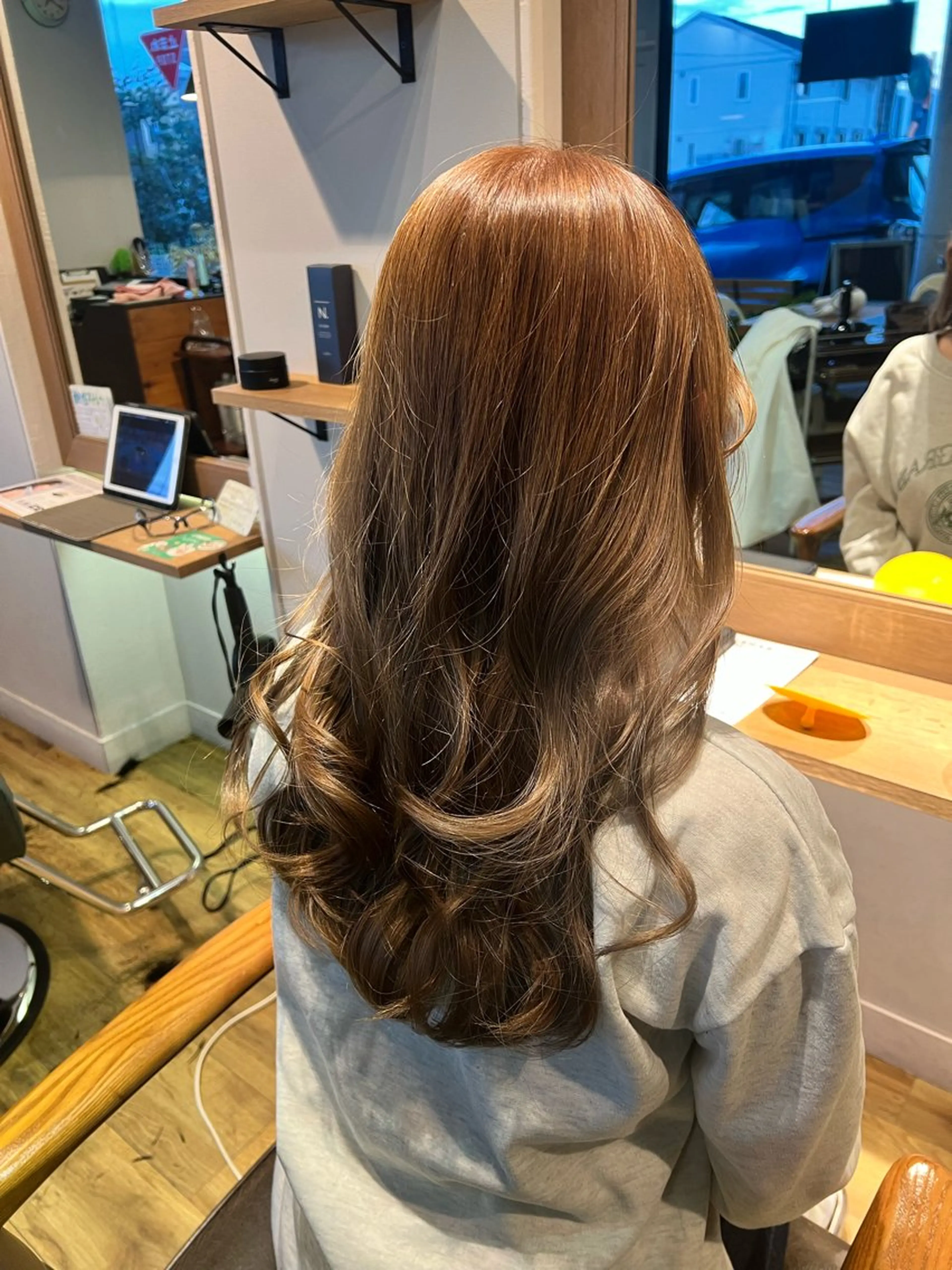 ロング カラー ベージュカラー ヘアカラー トリートメント ツキダテ ユイのヘアスタイル