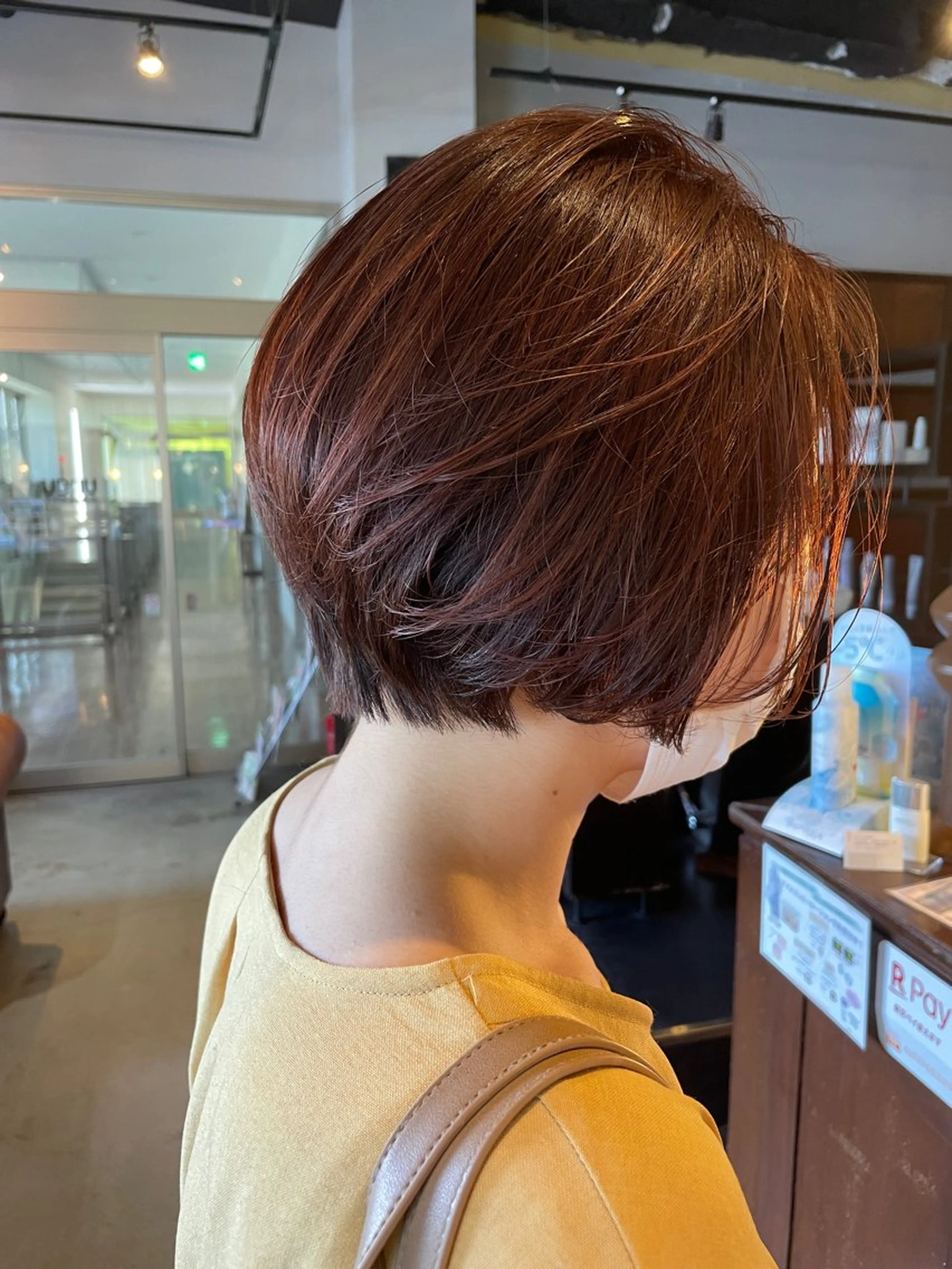 ショート 三浦 瑠璃のヘアスタイル