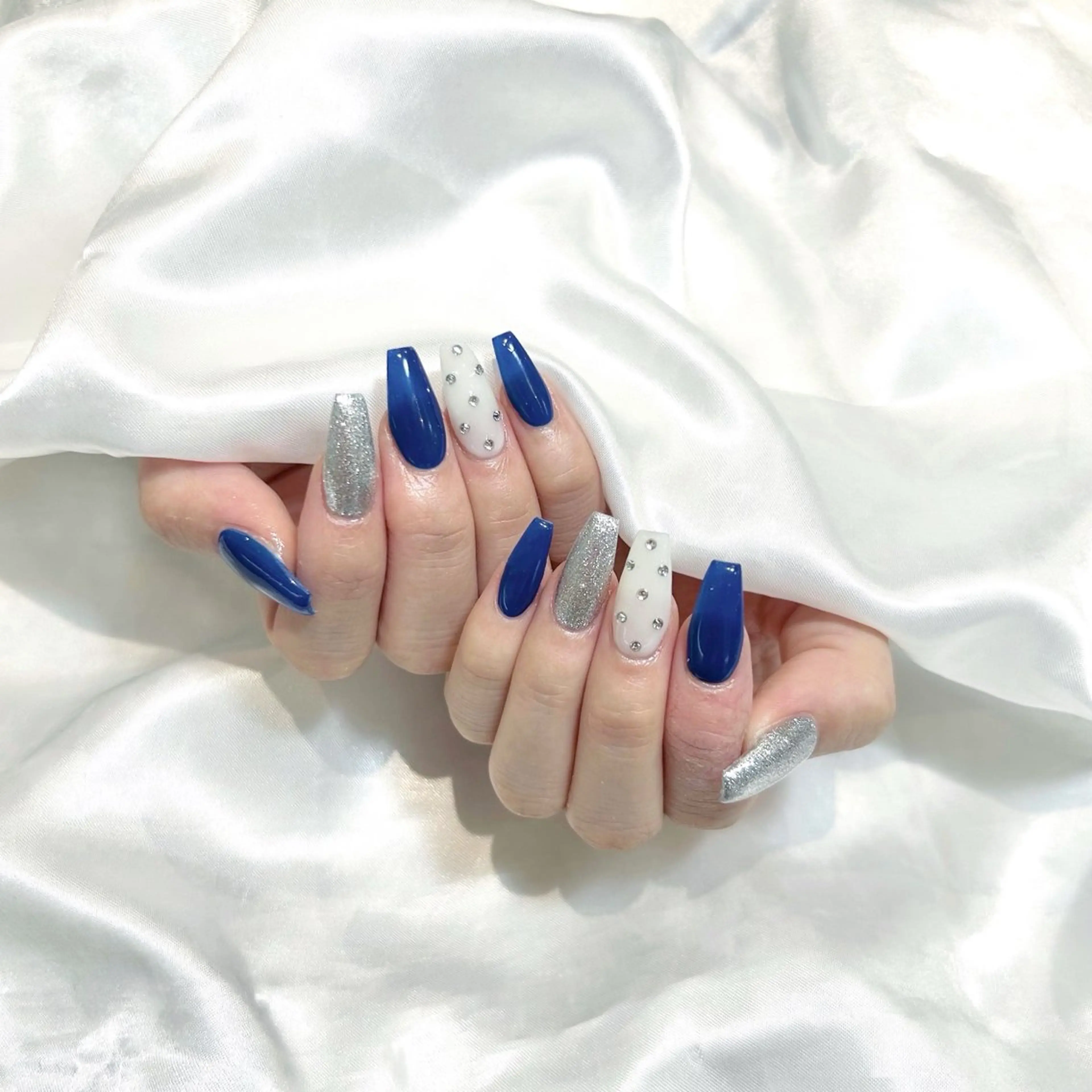 ネイル ハンドネイル WISTERIA reikaのネイルデザイン