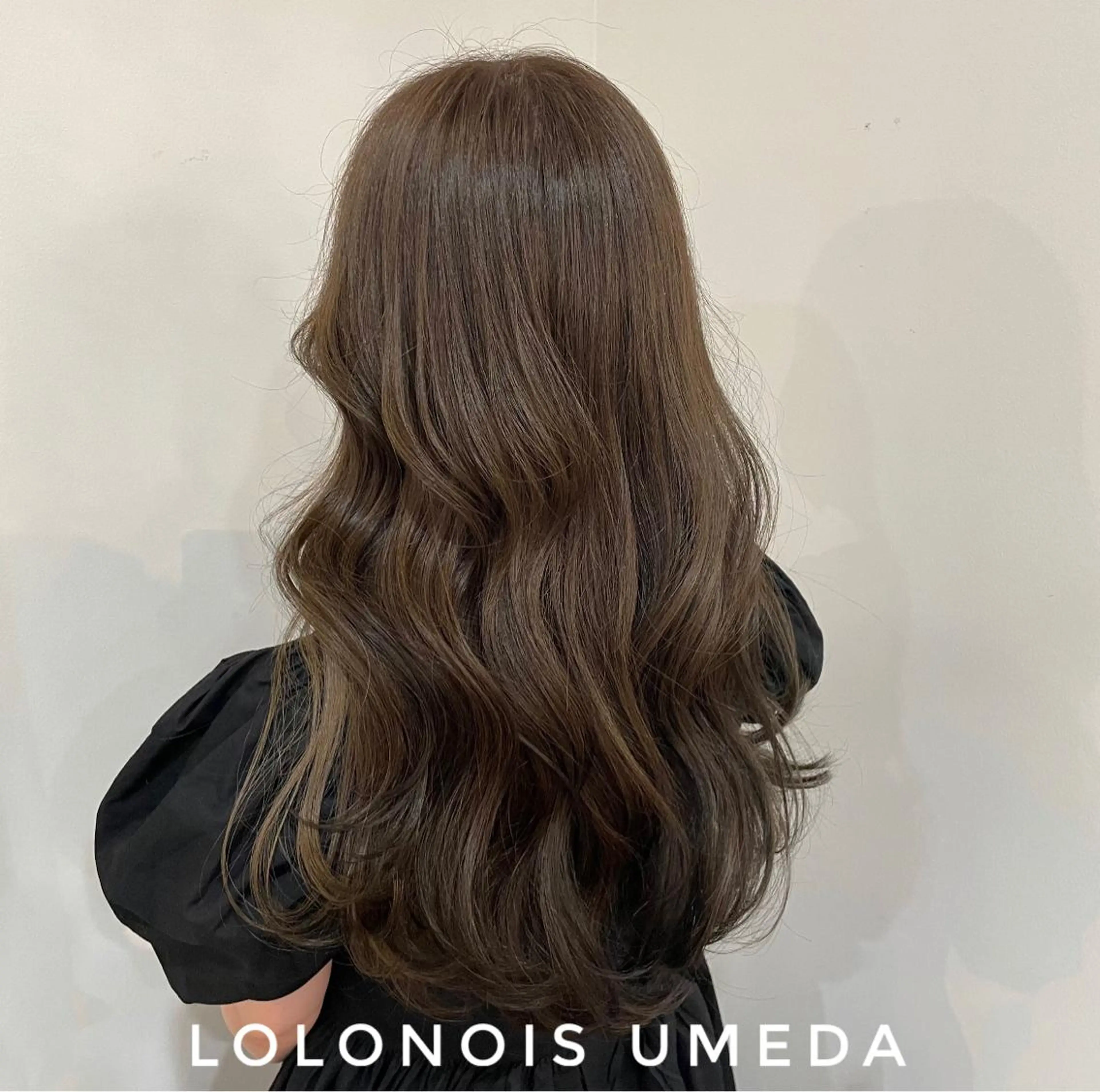 ロング カラー アッシュ ベージュカラー ブリーチ インナーカラー Lolonois梅田 /Okazaki:)のヘアスタイル