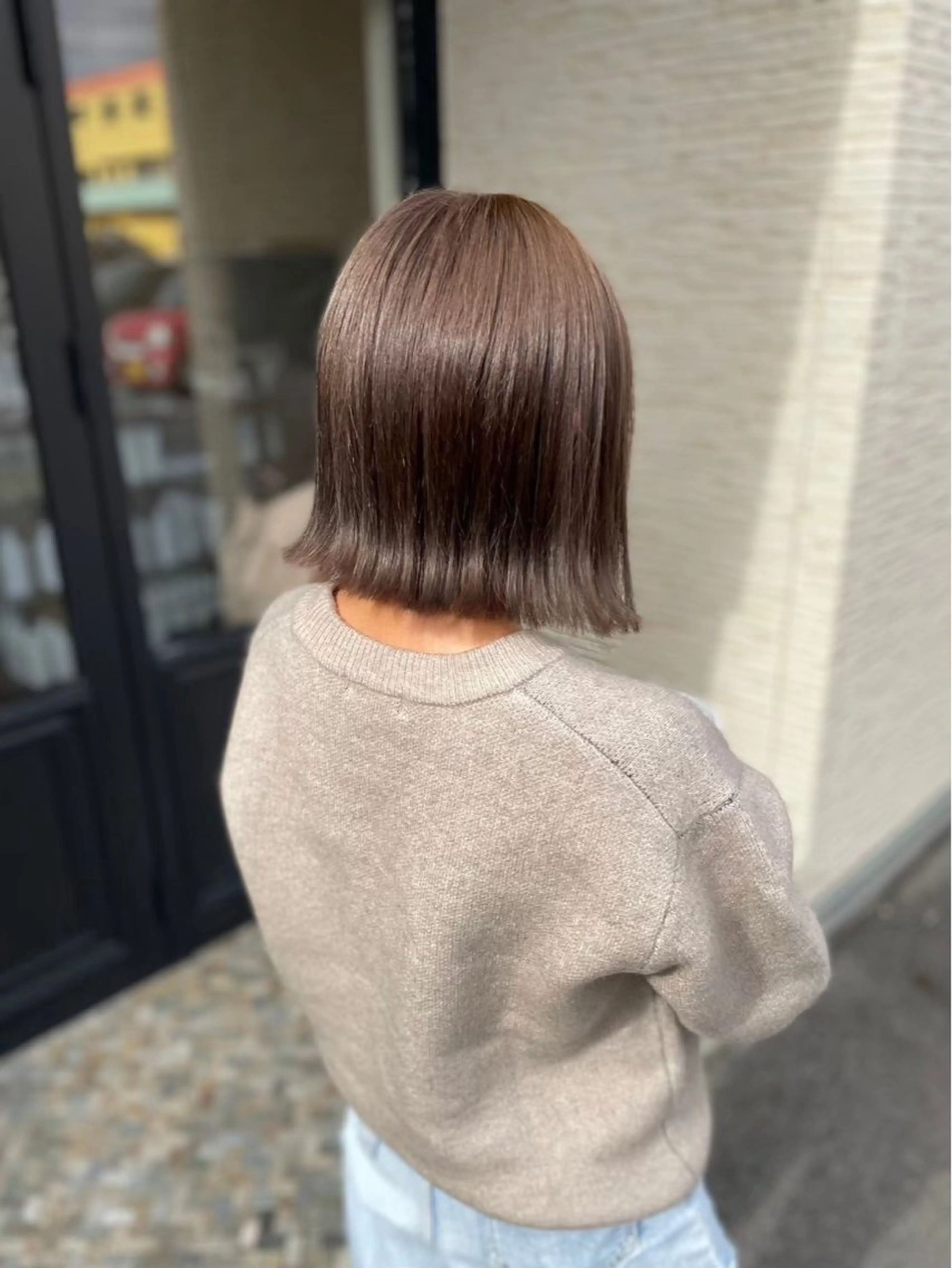 ミディアム カラー ブリーチ 透明感カラー ブリーチなしカラー 市川 陽菜のヘアスタイル