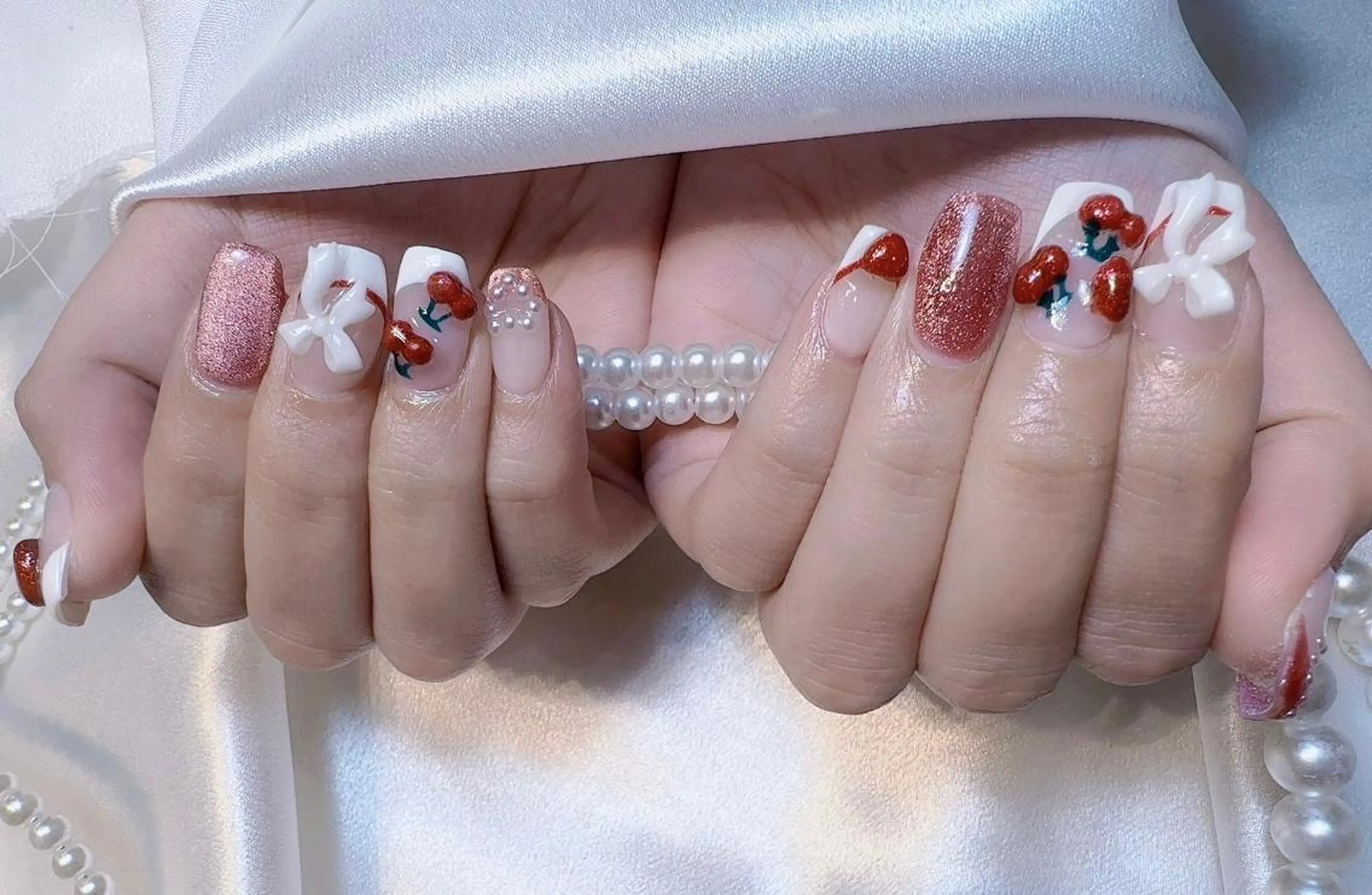 ネイル RAFFINE 月🦋🩵のネイルデザイン