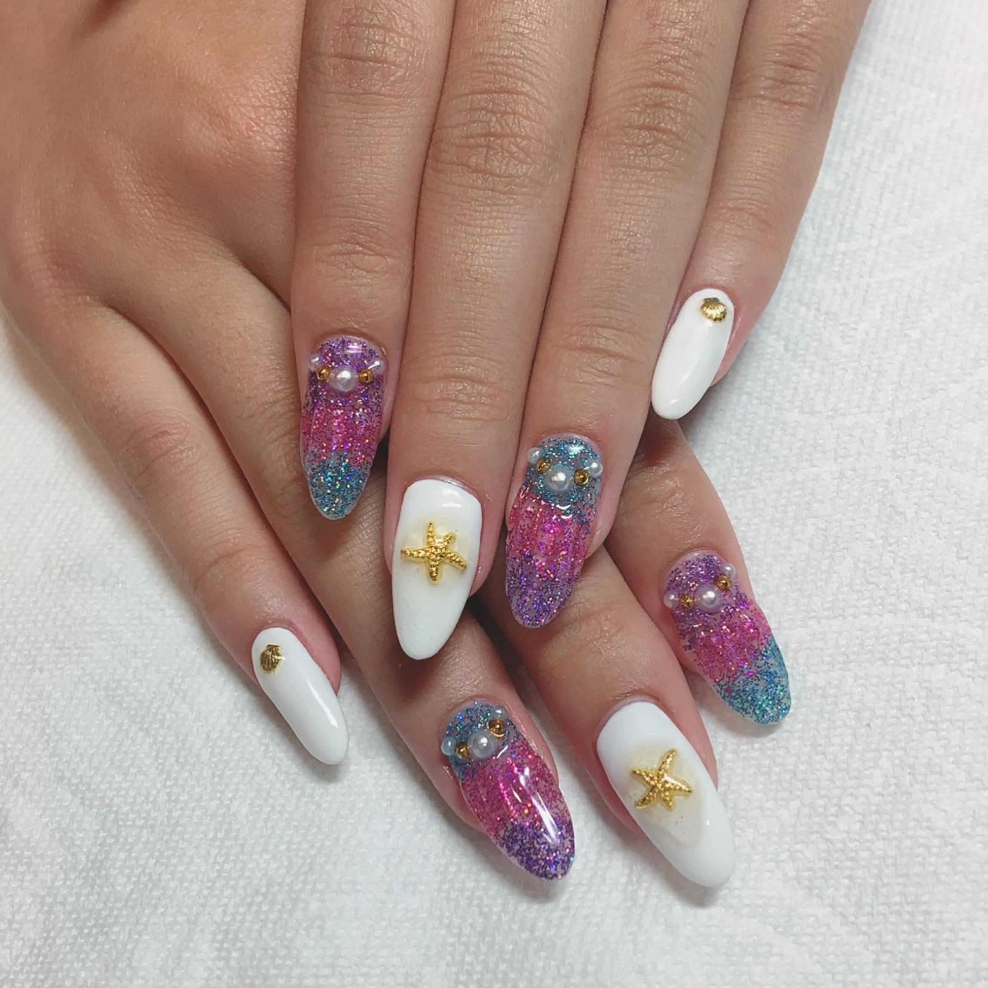 ネイル ラメ(グリッター) スカルプネイル THECOLORS所属・近貞 莉奈のネイルデザイン