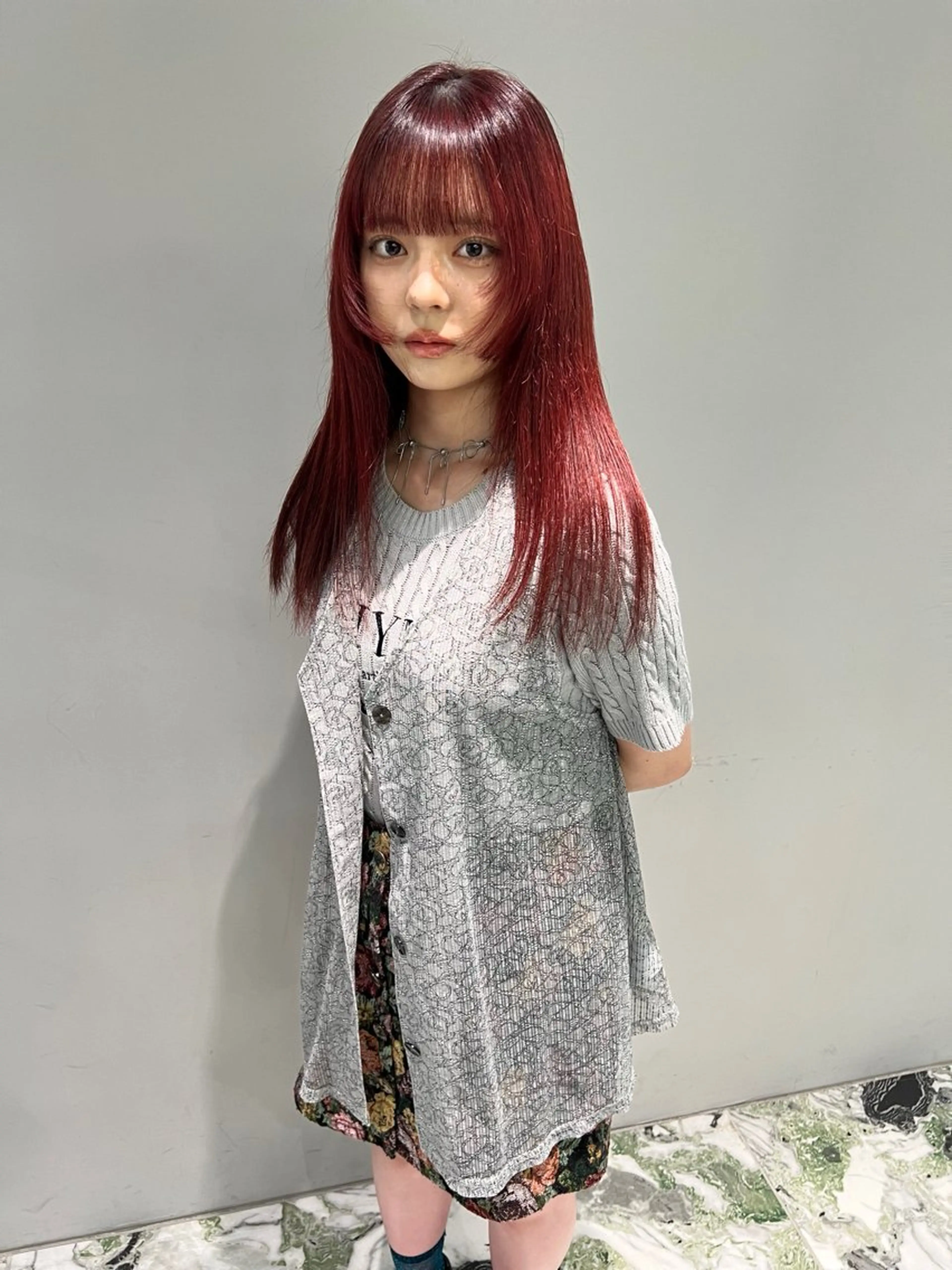 カラー レッドカラー GEM/ hinanaのヘアスタイル