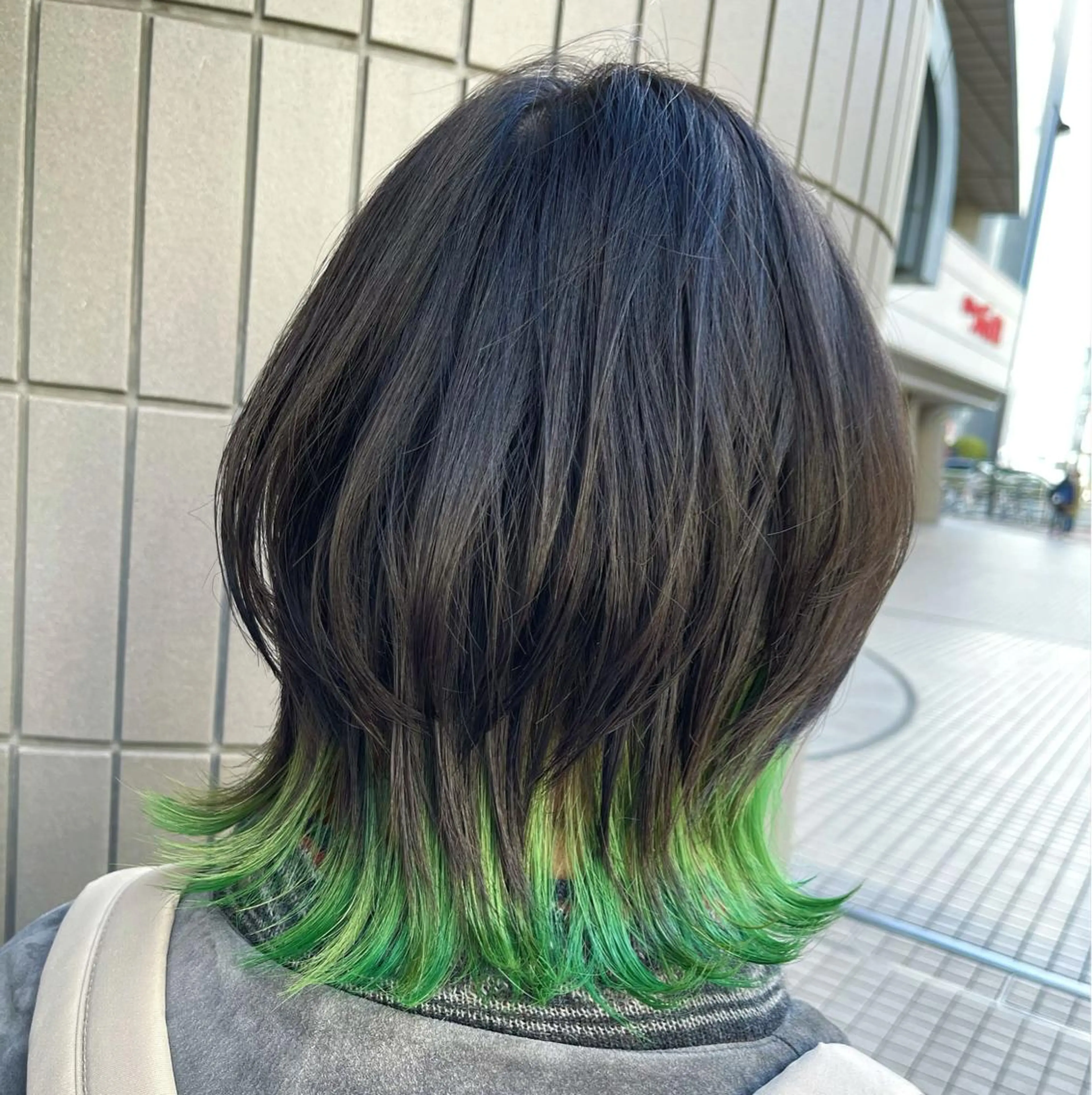 ミディアム カラー インナーカラー ウルフカット カット ヘアカラー トリートメント Zina天王寺 CHIAKIのヘアスタイル
