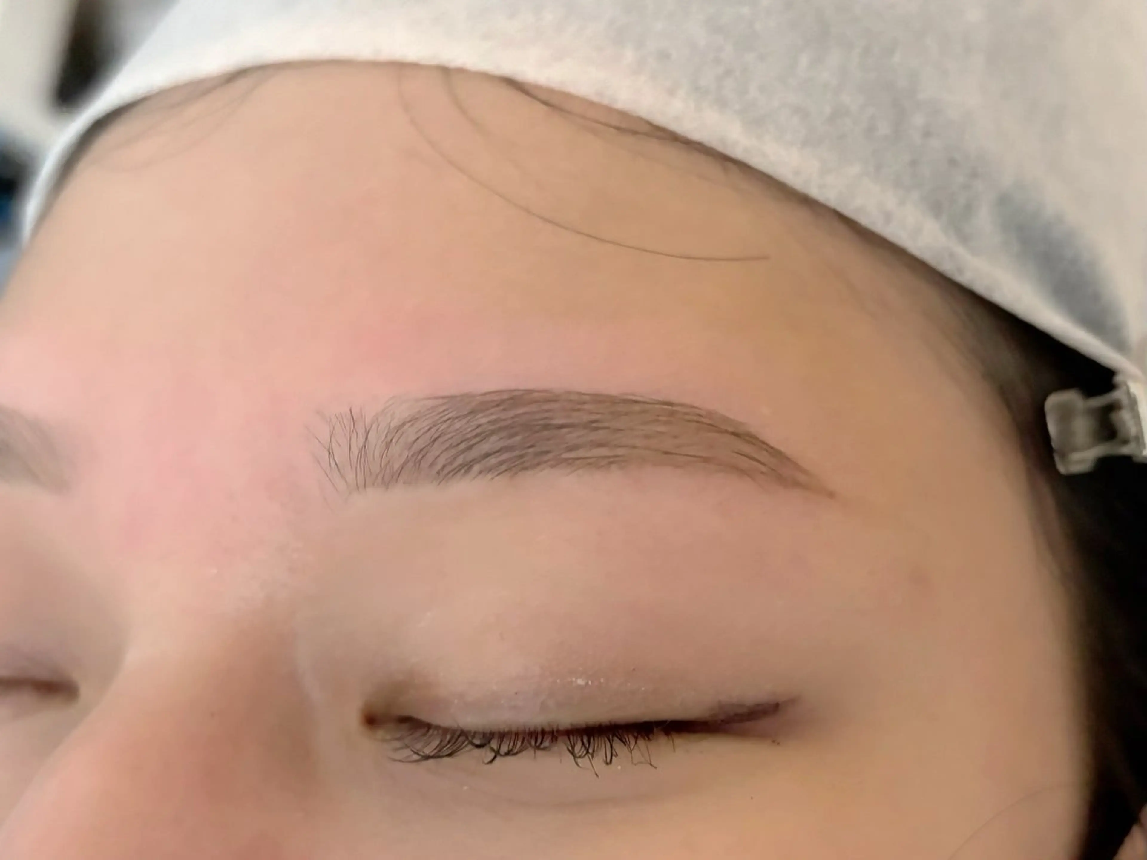 アイブロウ ワックス脱毛 眉カット OCTAVE天神店所属・オクターブ天神店 イサヤマのマツエク・マツパデザイン