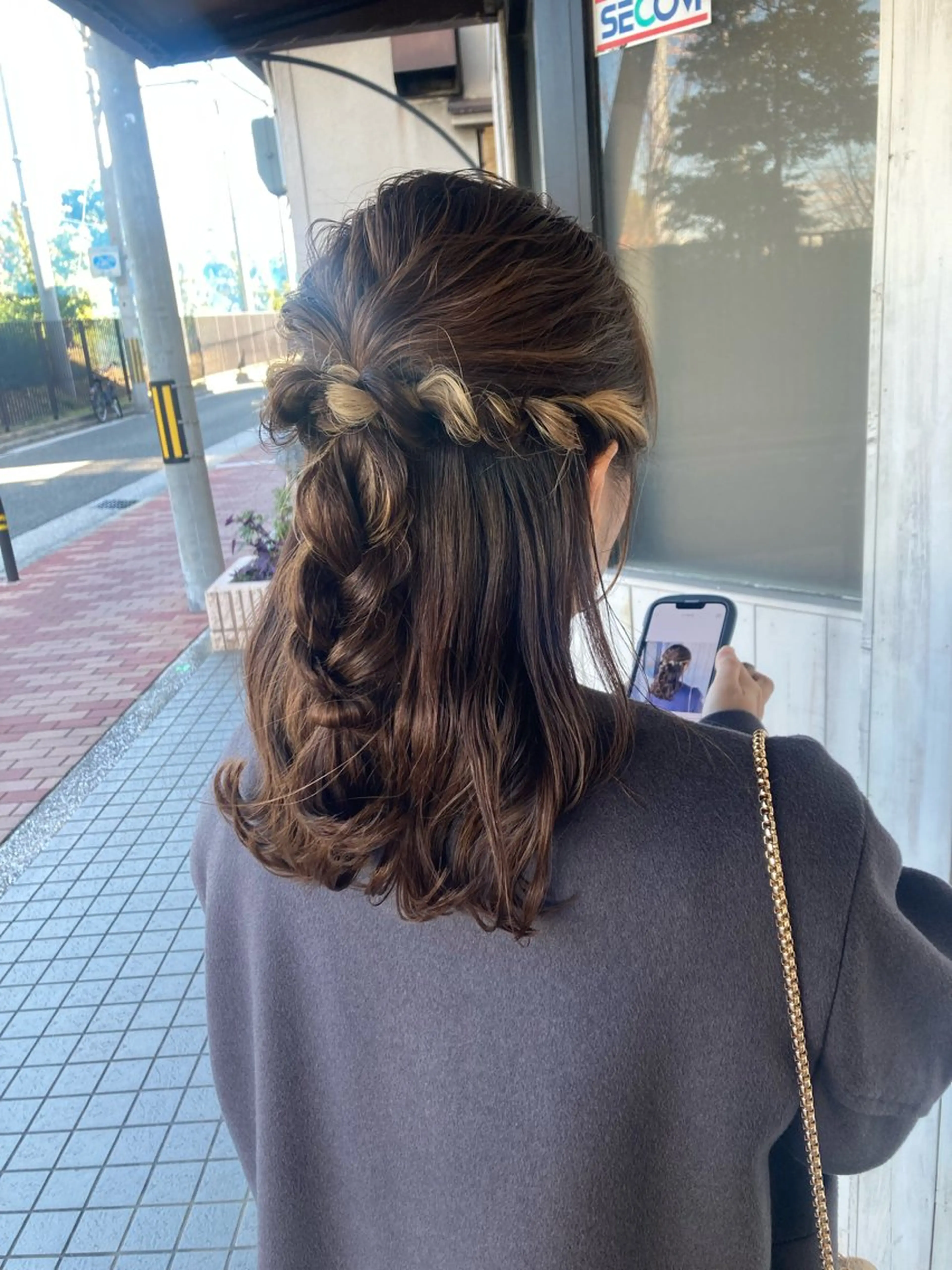 ヘアアレンジ MOLLASALON 浅香山店所属・髪質改善カラー 縮毛矯正🤍辻桃加のヘアスタイル