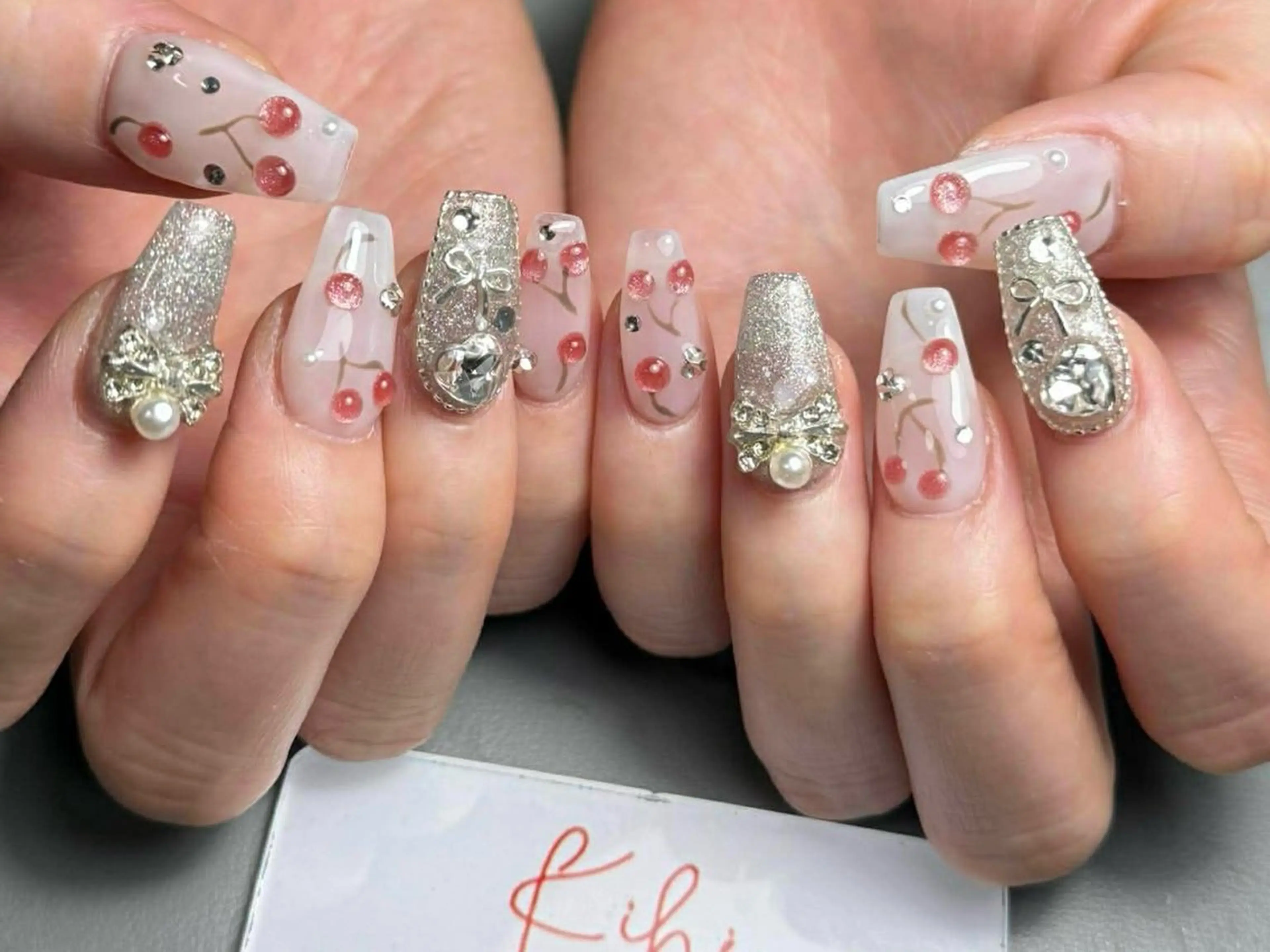 ネイル アートネイル フレンチネイル ジェルネイル グラデーション 韓国ネイル ハンドネイル 💕鈴木ユリ パラジェル/オフ無料のネイルデザイン