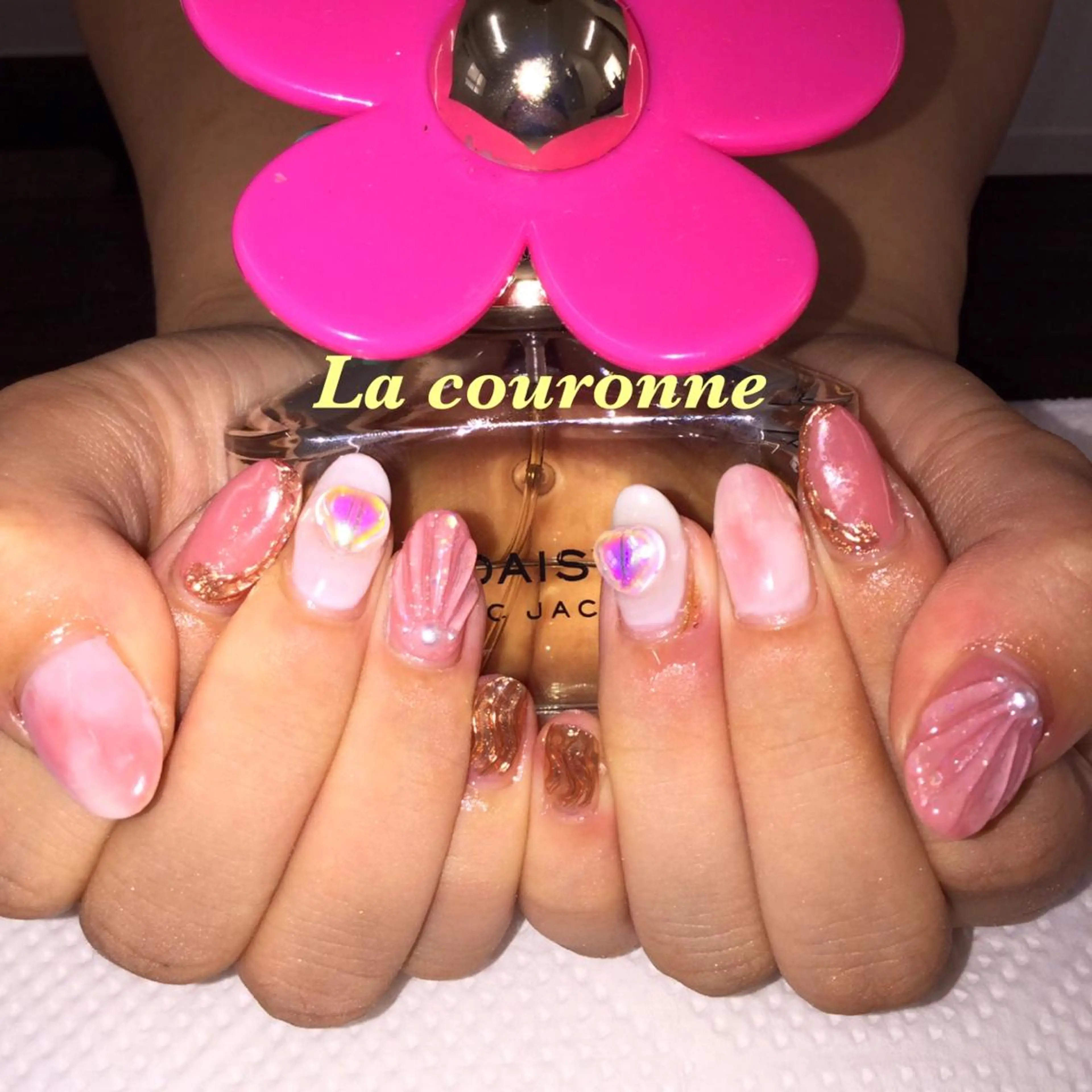 ネイル ハンドネイル Lacouronne NATSUMIのネイルデザイン