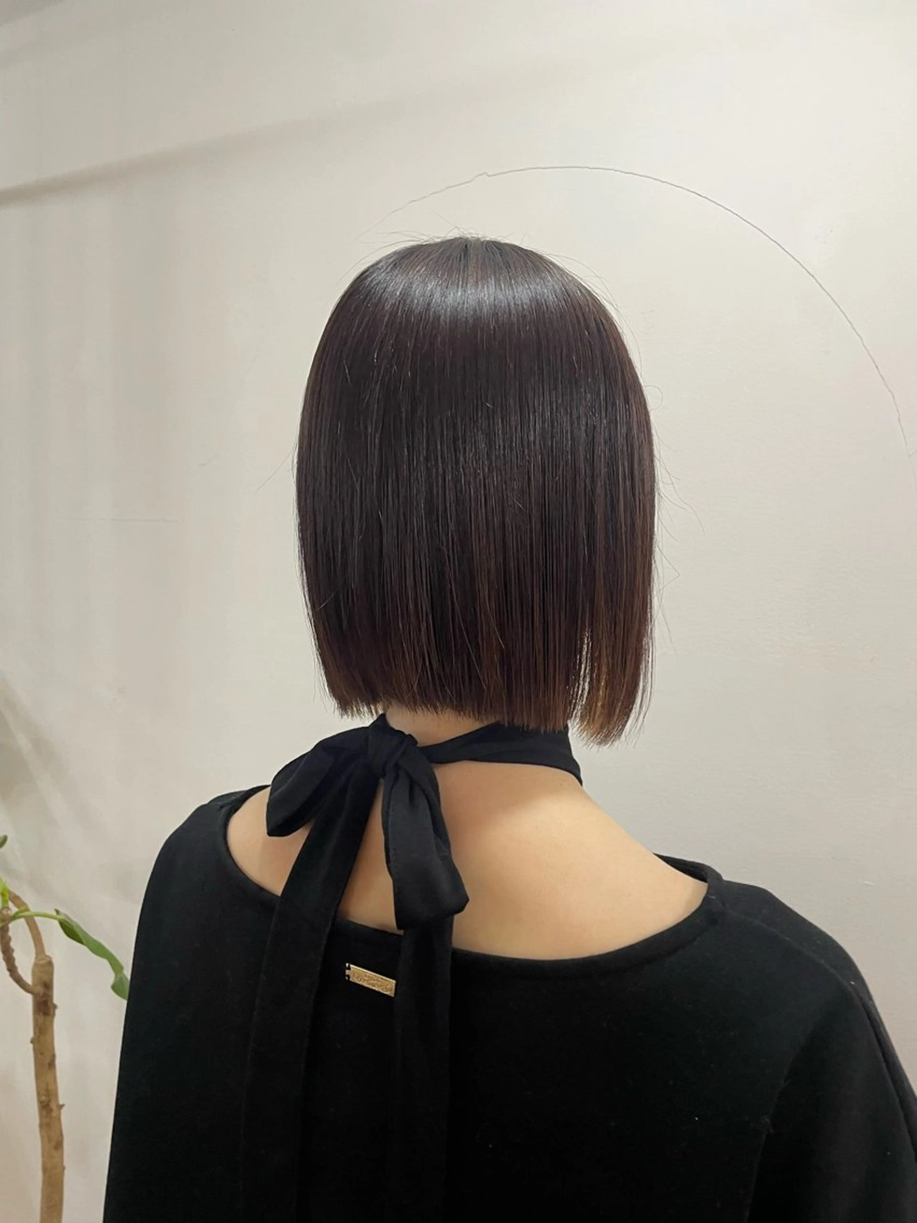 ショート カラー ブラウンカラー 透明感カラー デザインカラー イヤリングカラー オリーブブラウン mopa所属・mopa_kaede 暖色カラー/ロングのヘアスタイル