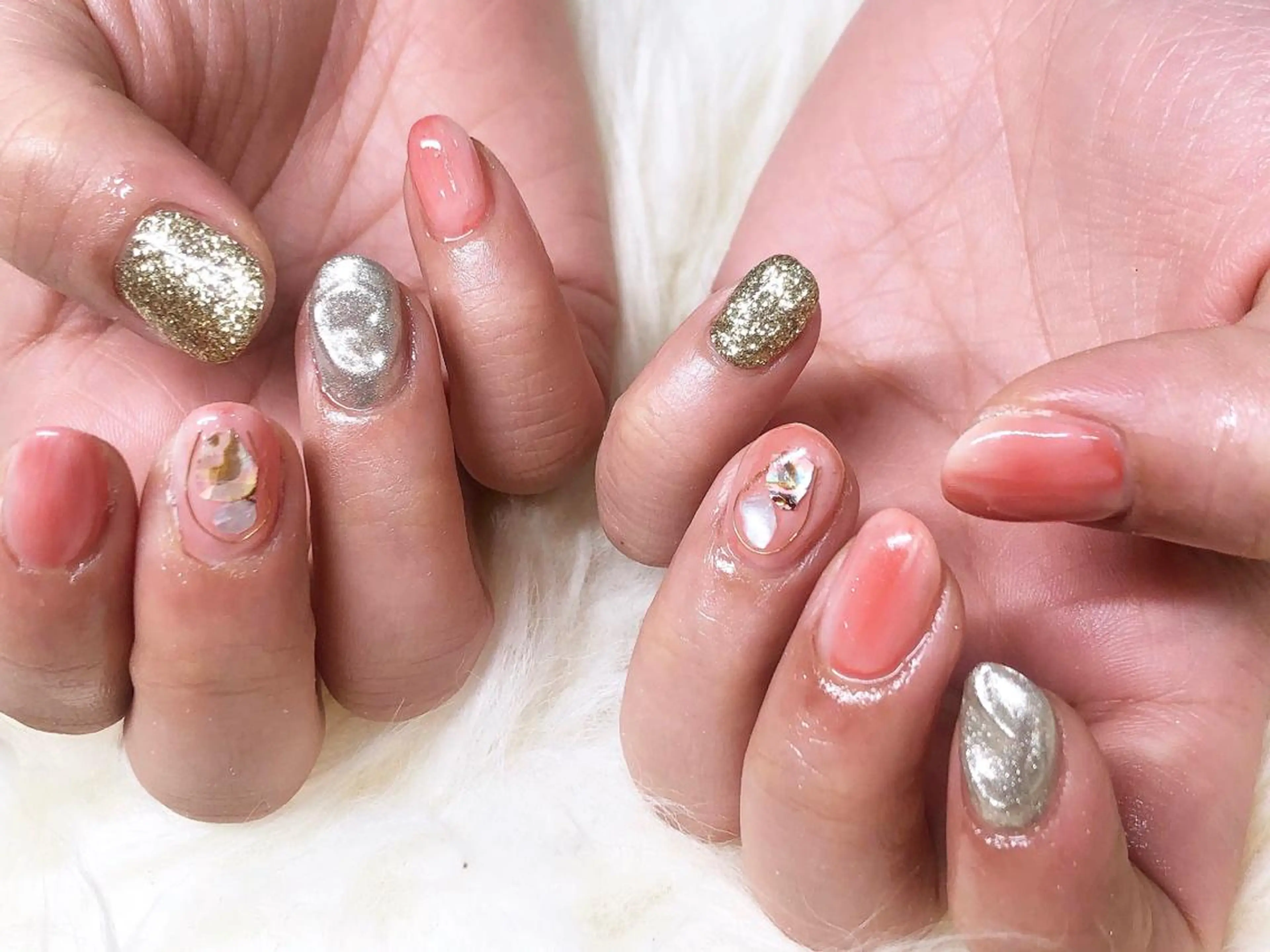 ネイル ミラーネイル 持ち込み ニュアンスネイル ハンドネイル ëmma nail_ by chulaのネイルデザイン