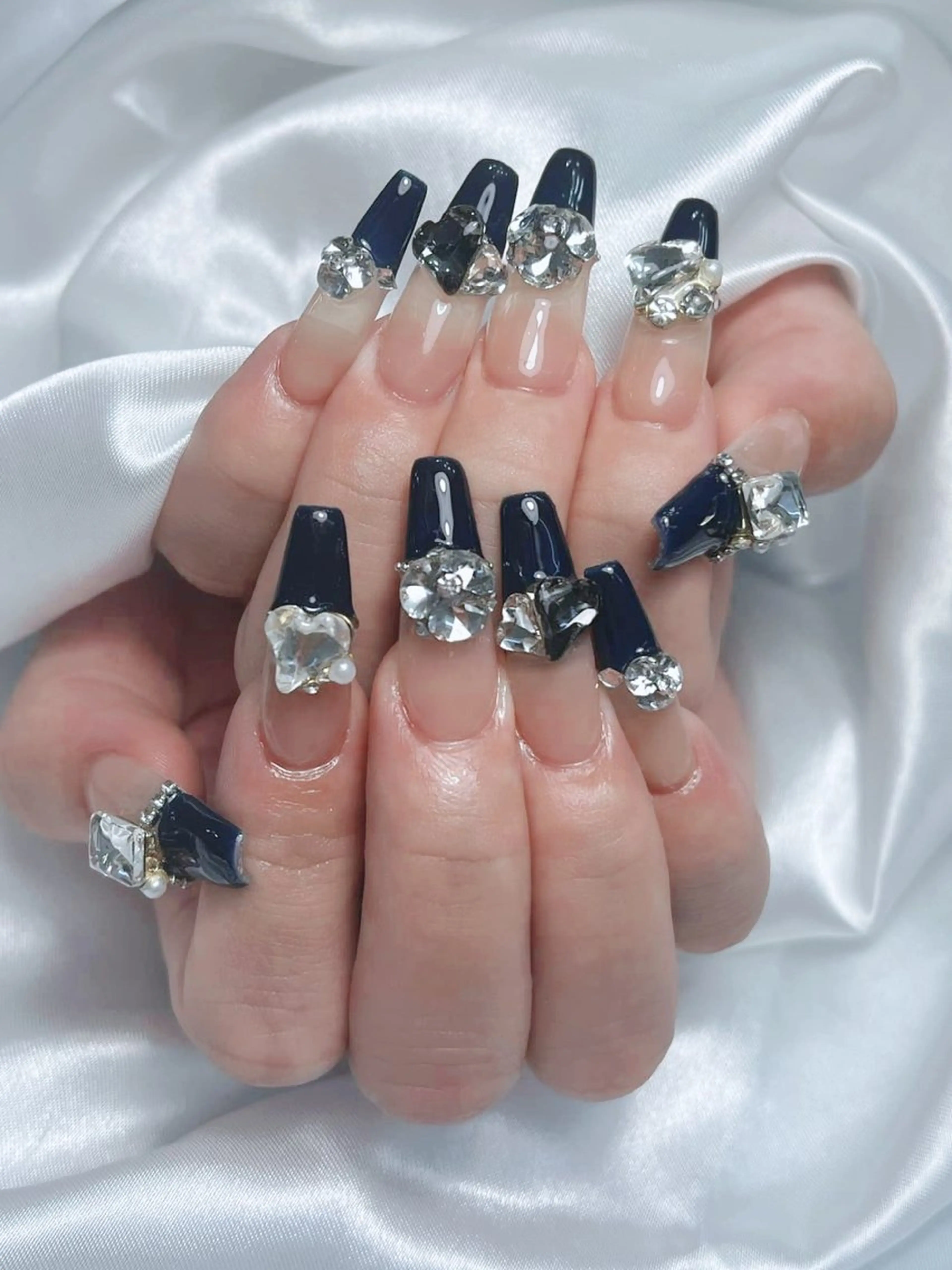 ネイル LEELA NAIL STUDIO所属・LEELA NAIL STUDIOのネイルデザイン