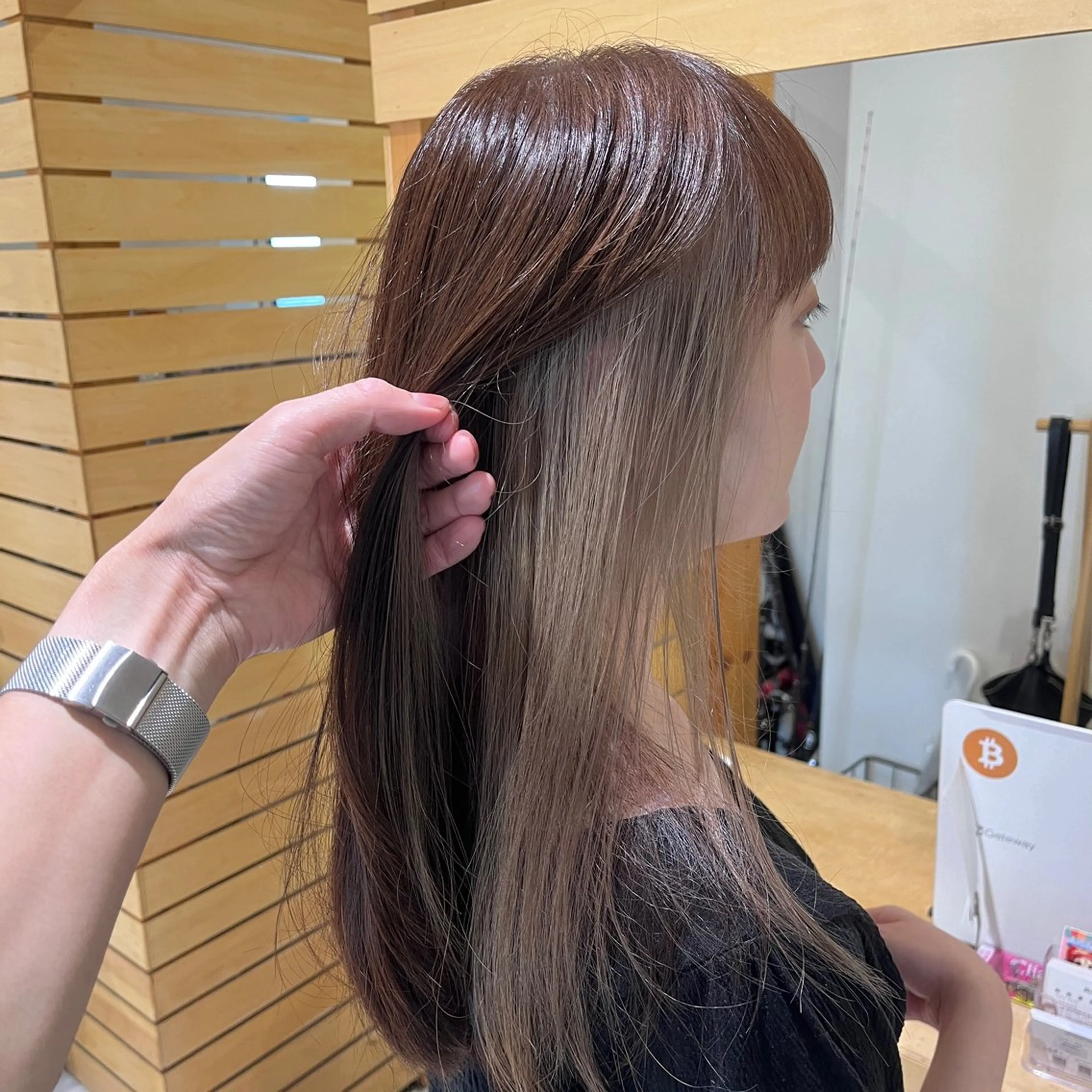 ロング カラー ブリーチ ヘアカラー トリートメント RUBEUS【ルベウス】所属・✨艶々カラー🎨 杉本賢人のヘアスタイル