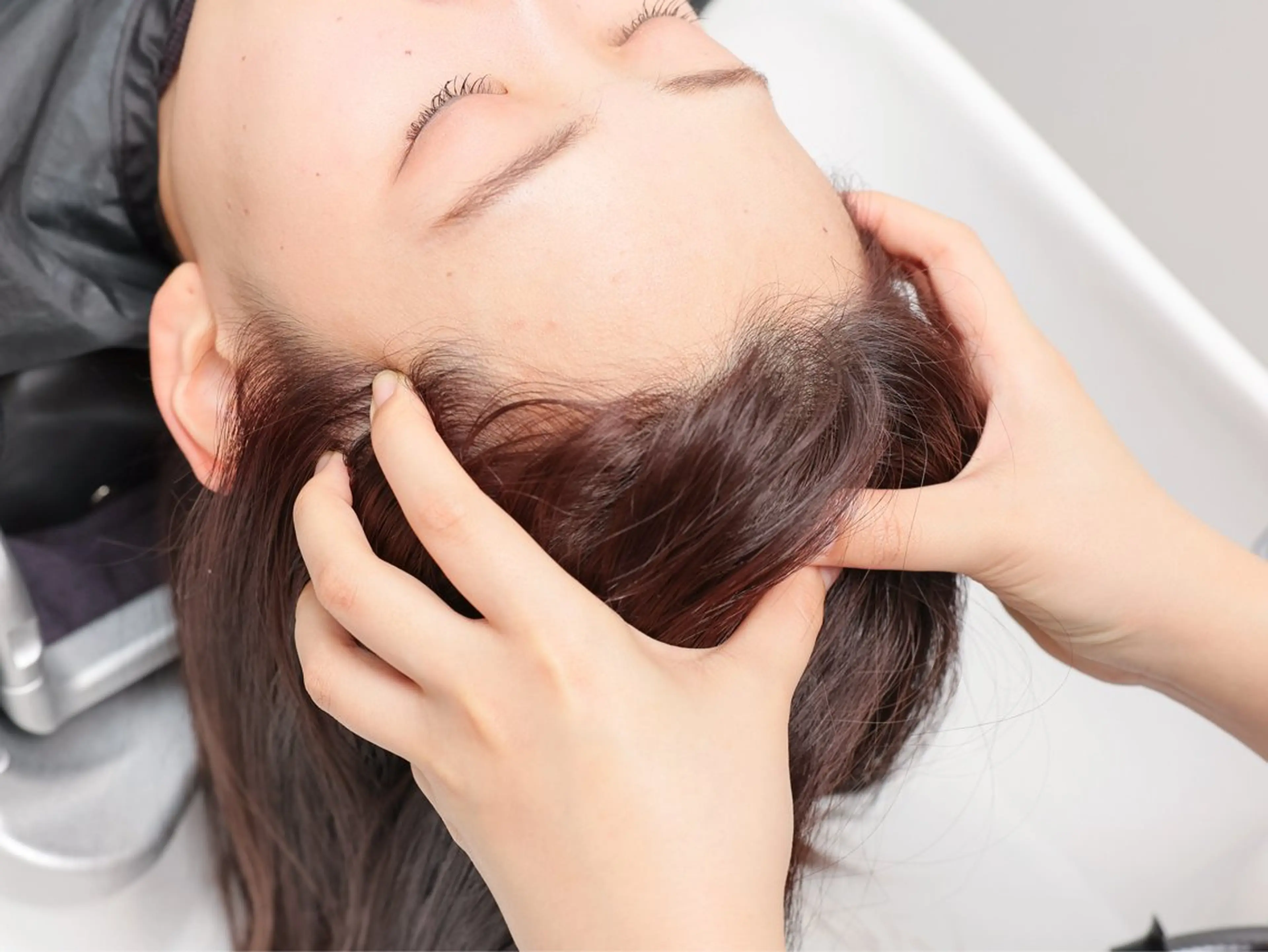 スパニスト 神山のヘアスタイル