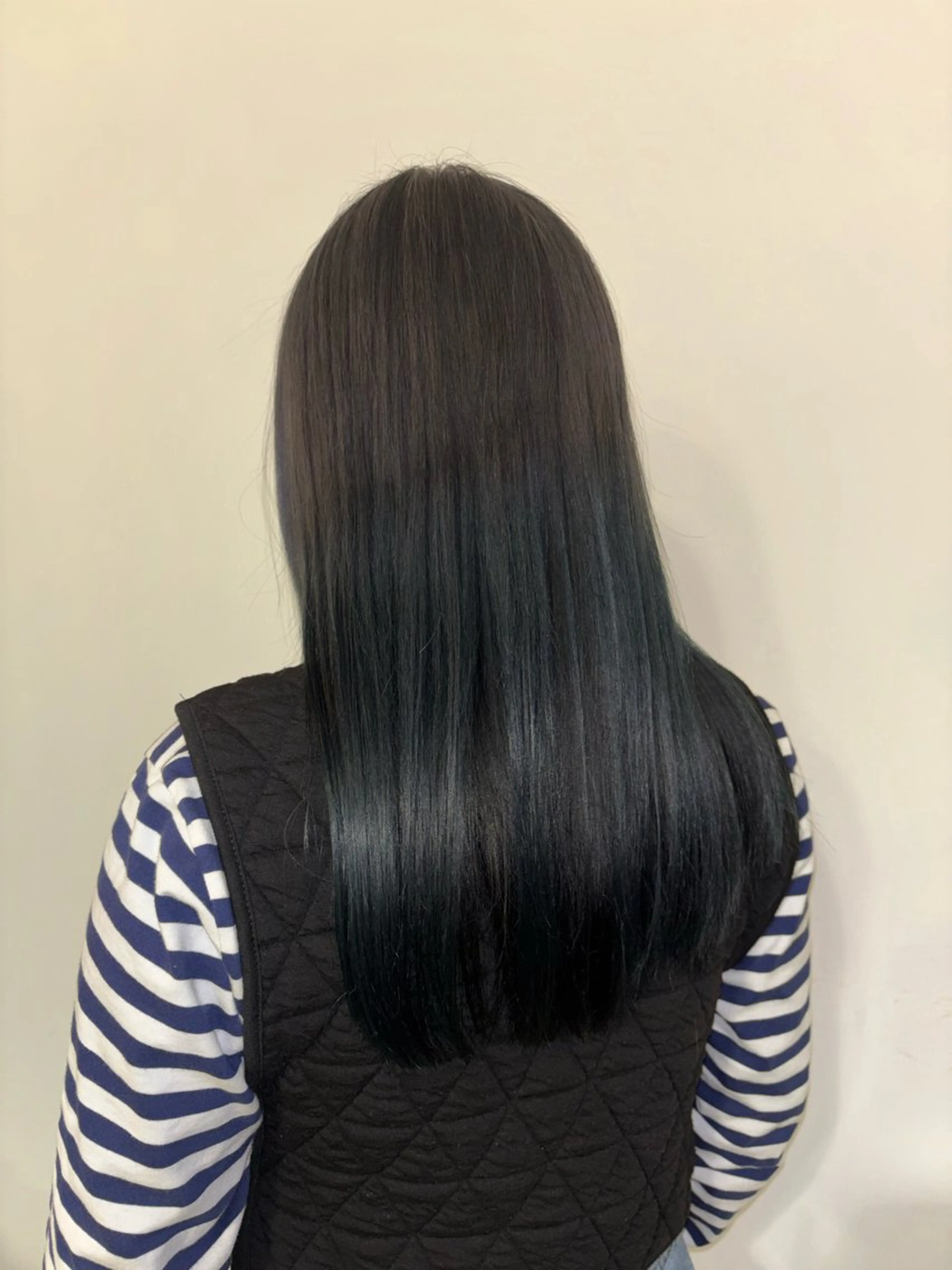 ロング カット ヘアカラー 小嶋 咲輝のヘアスタイル