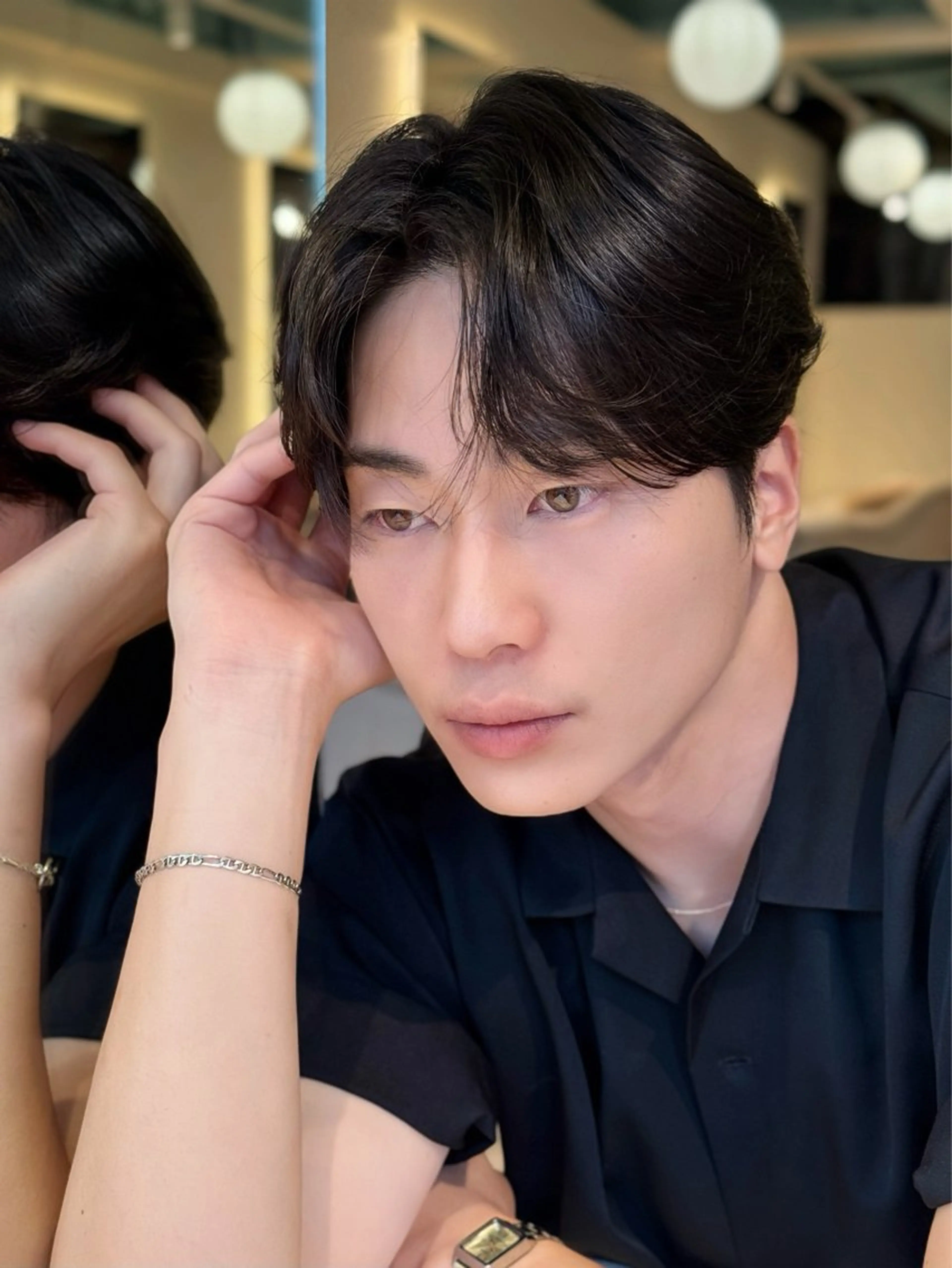 ショート パーマ メンズ カット メンズ職人/センター パート/富沢真斗のヘアスタイル