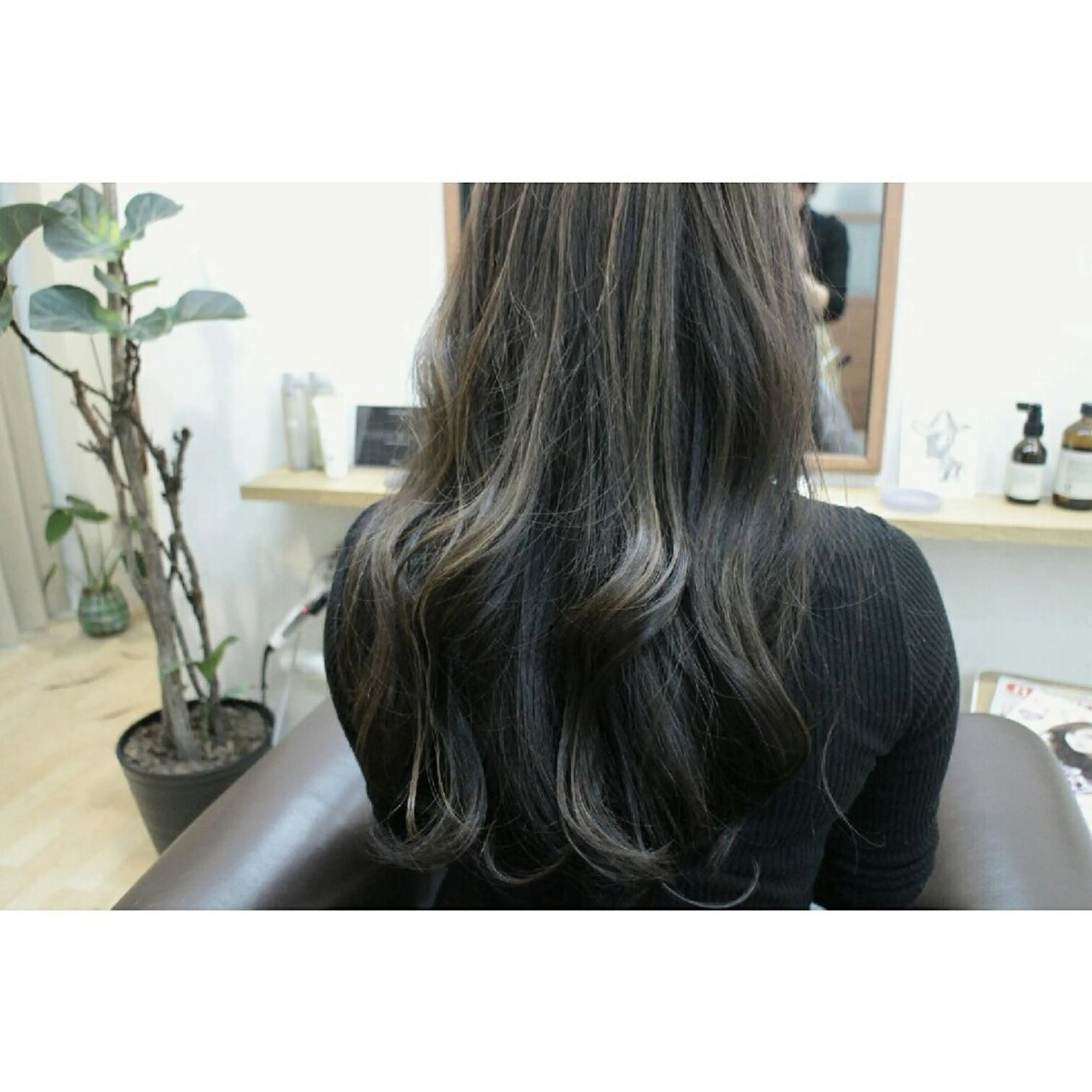 カラー グレージュ ハイライトカラー Click所属・クニモトハルナ ボブ/柔らかカラーのヘアスタイル