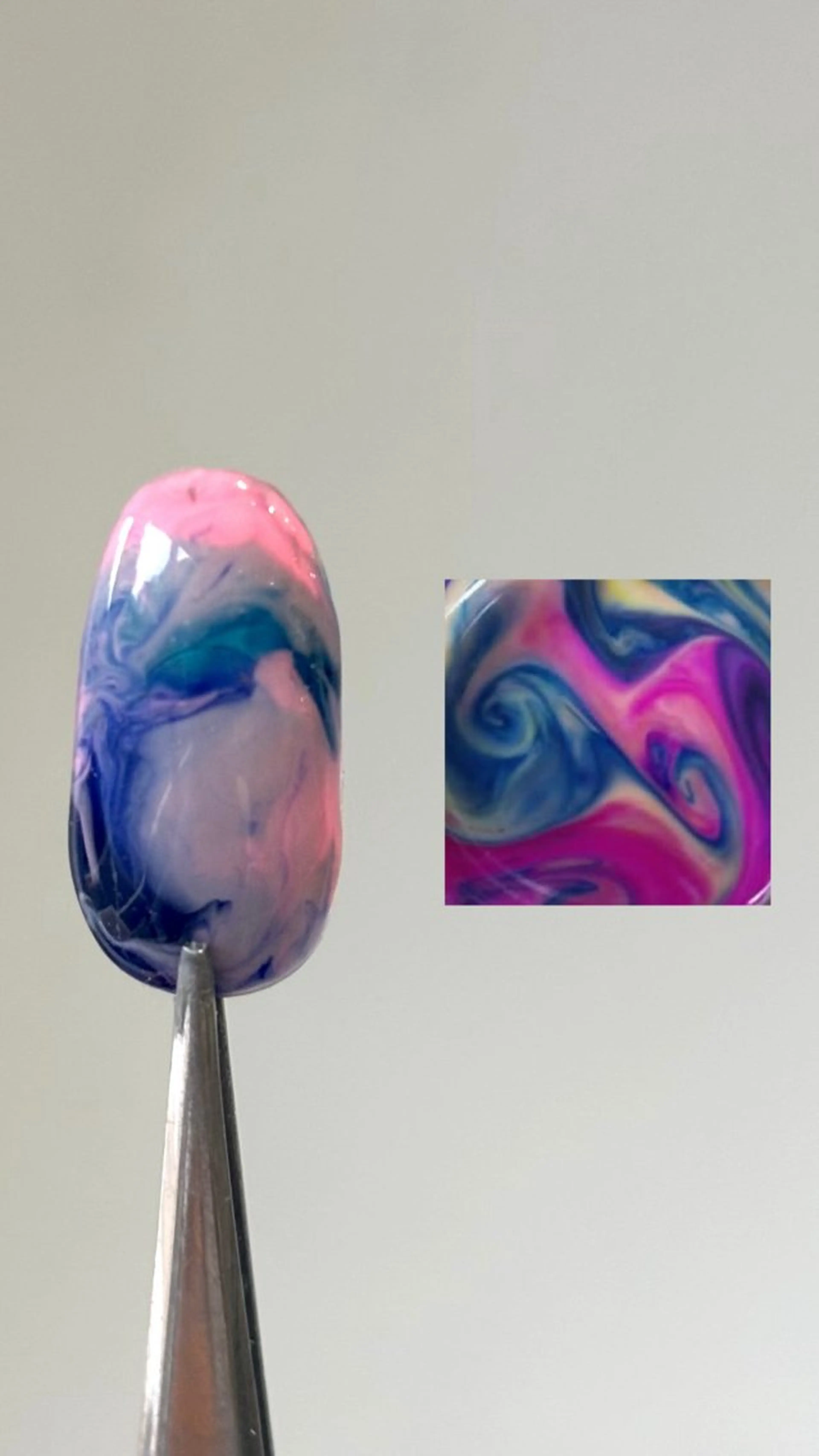 ネイル SALON VILLAGE AOYAMA 2nd所属・mo chiのネイルデザイン