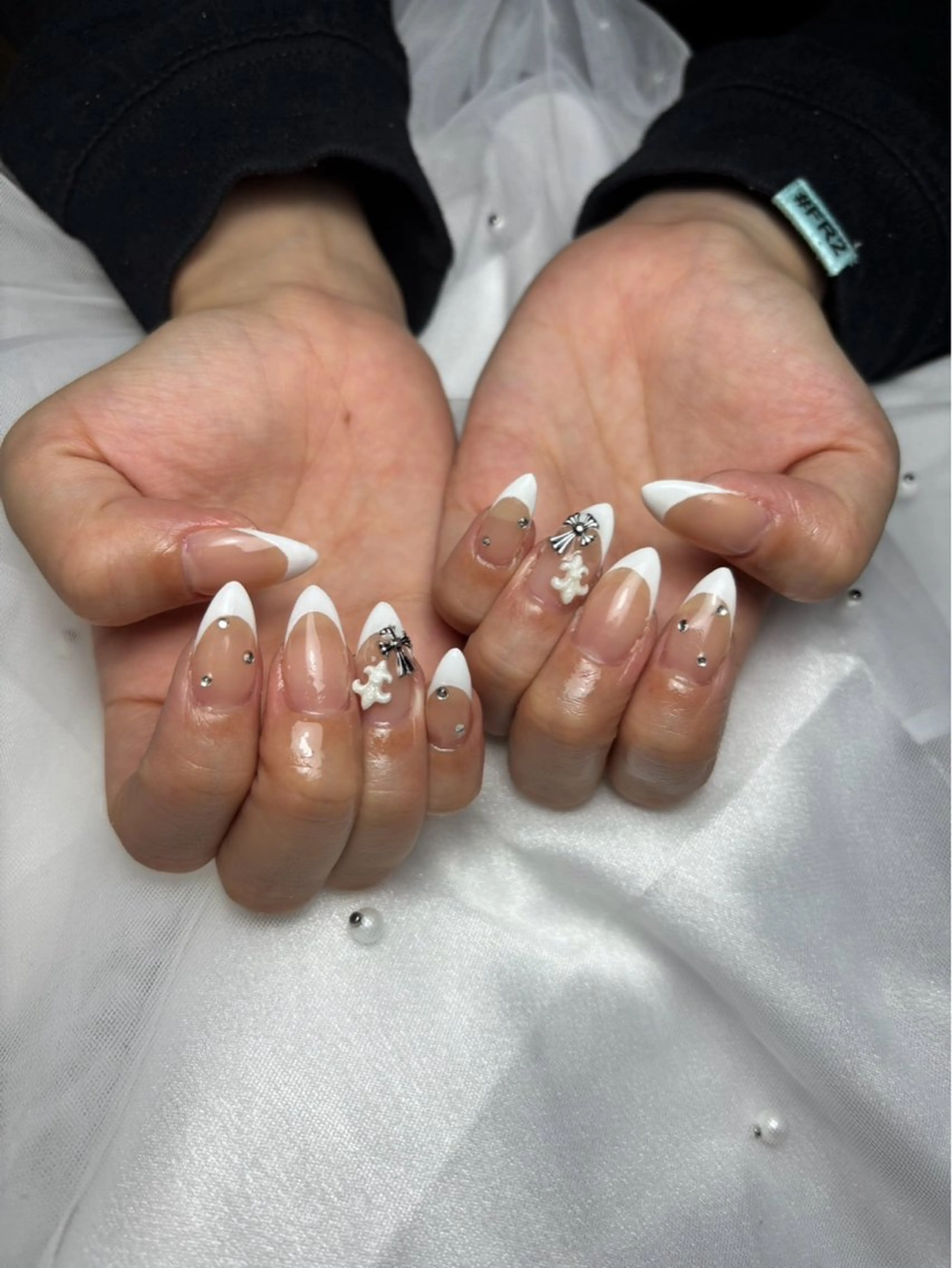 ネイル アートネイル フレンチネイル 持ち込み 南草津 Lupinusのネイルデザイン