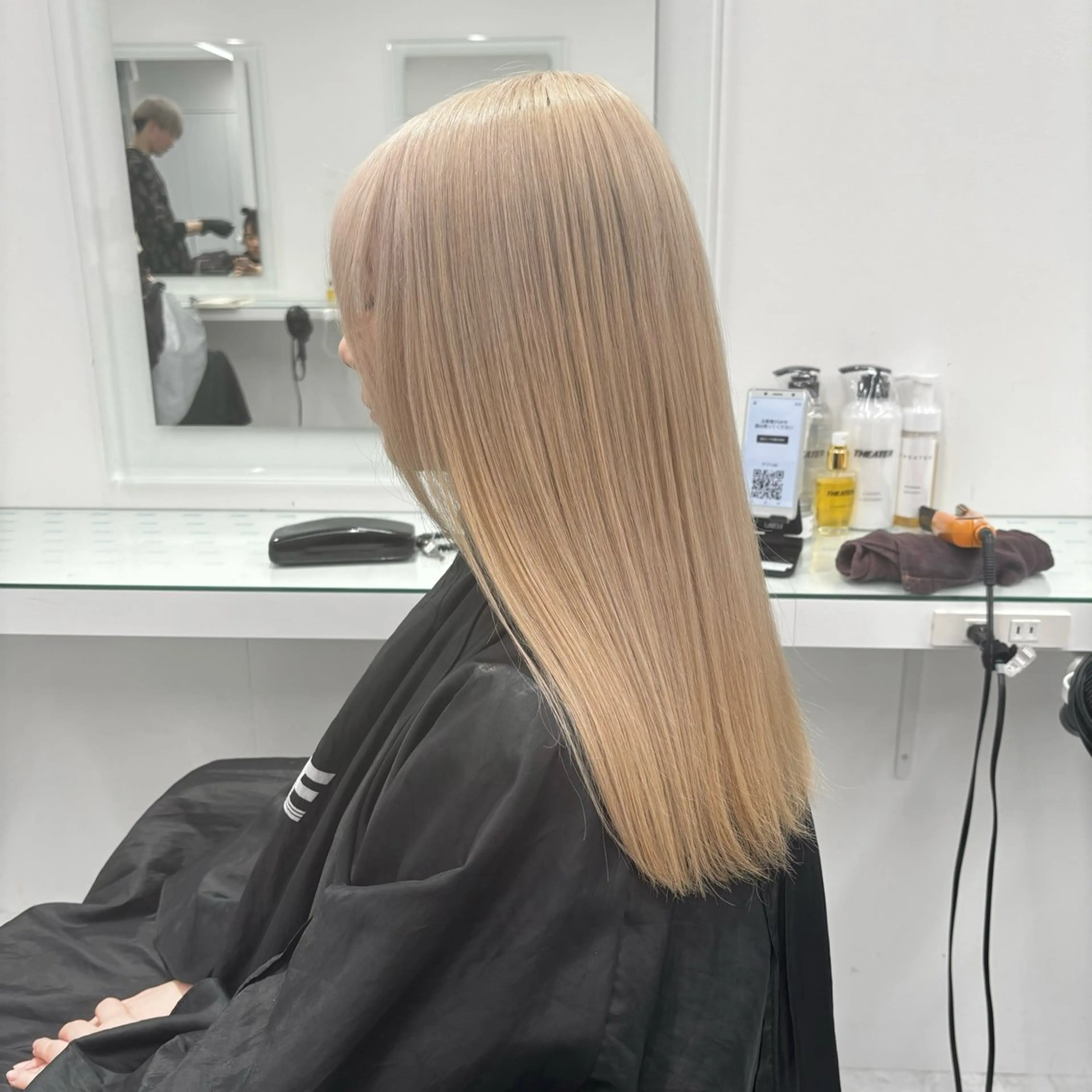 ロング カラー ヘアアレンジ カット ヘアカラー トリートメント ヘッドスパ ヘアセット ハイトーン艶カラー 🤍ゆうひのヘアスタイル