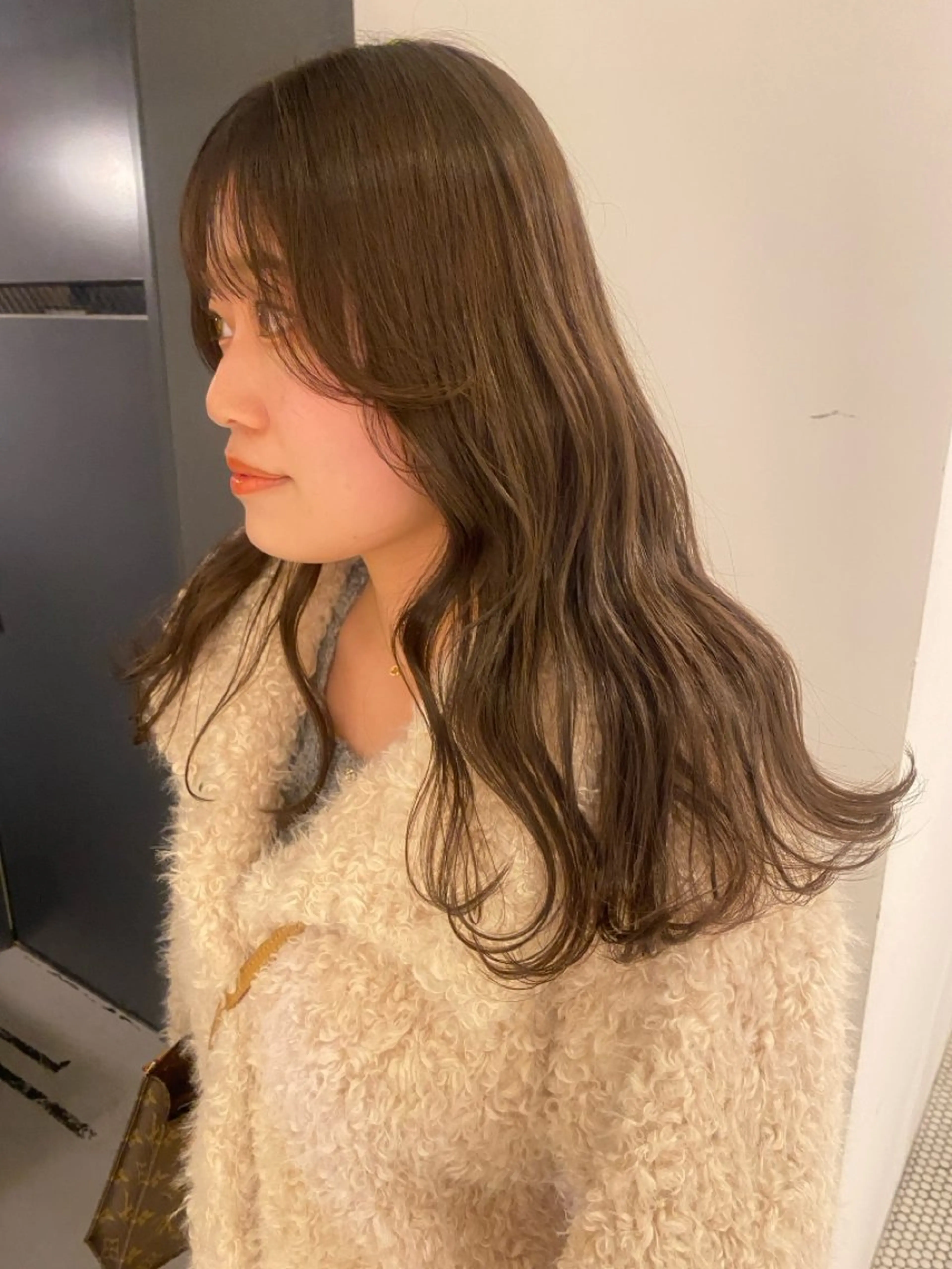 ロング ヘアカラー トリートメント みやけ ひなのヘアスタイル