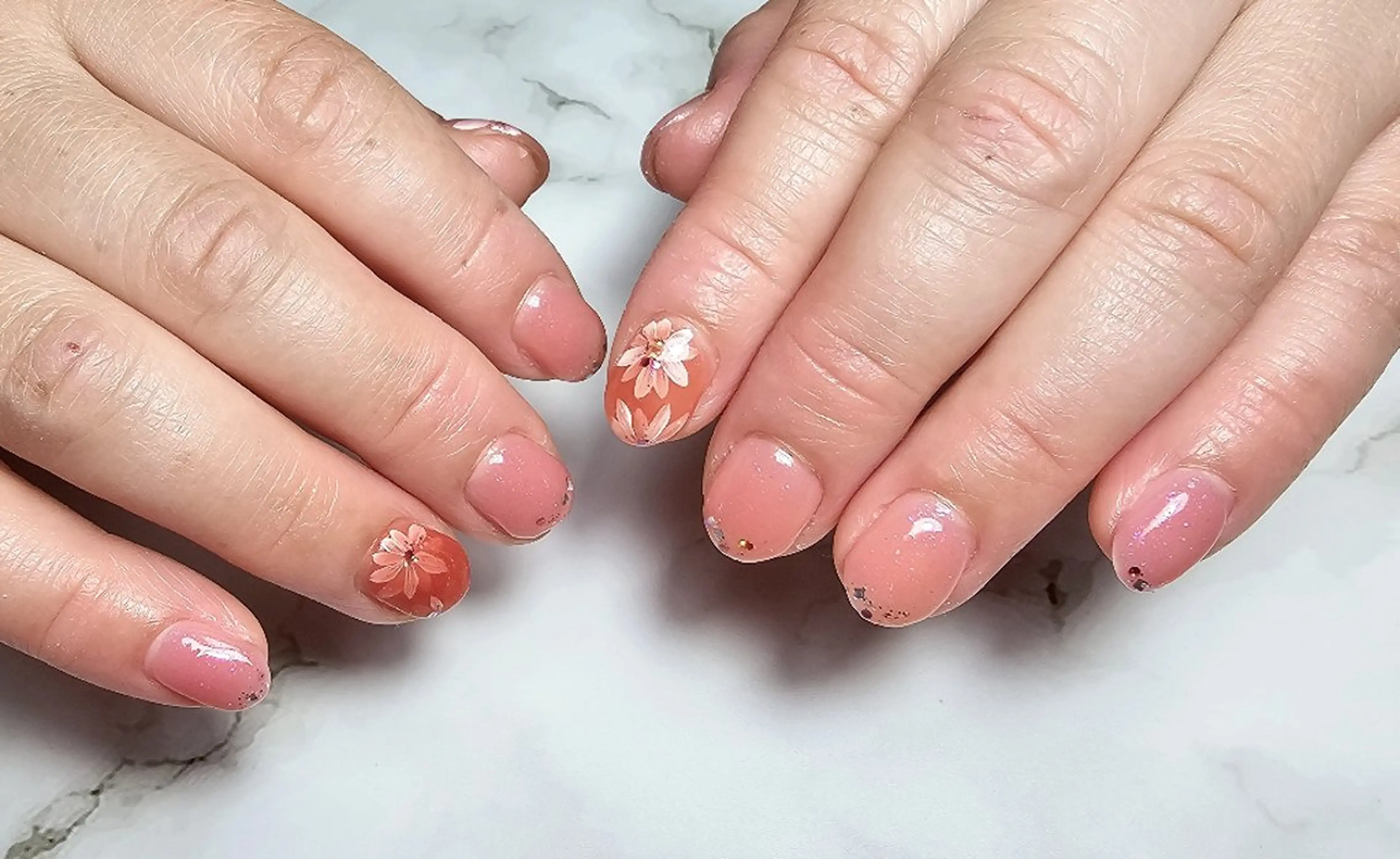 ネイル アートネイル フラワーネイル Chika  Nail MIRAIのネイルデザイン