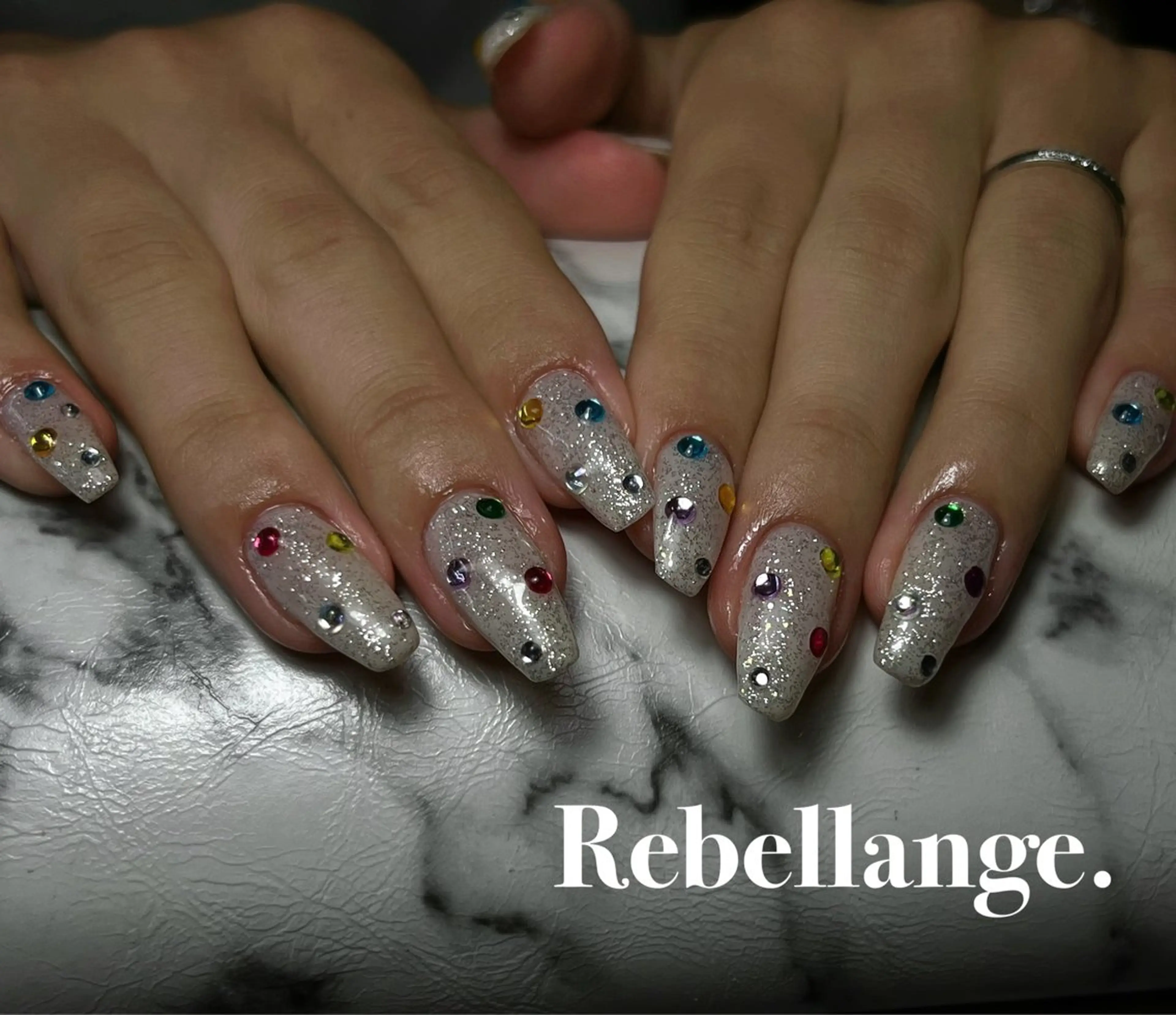 ネイル ハンドネイル Rebellange n.のネイルデザイン