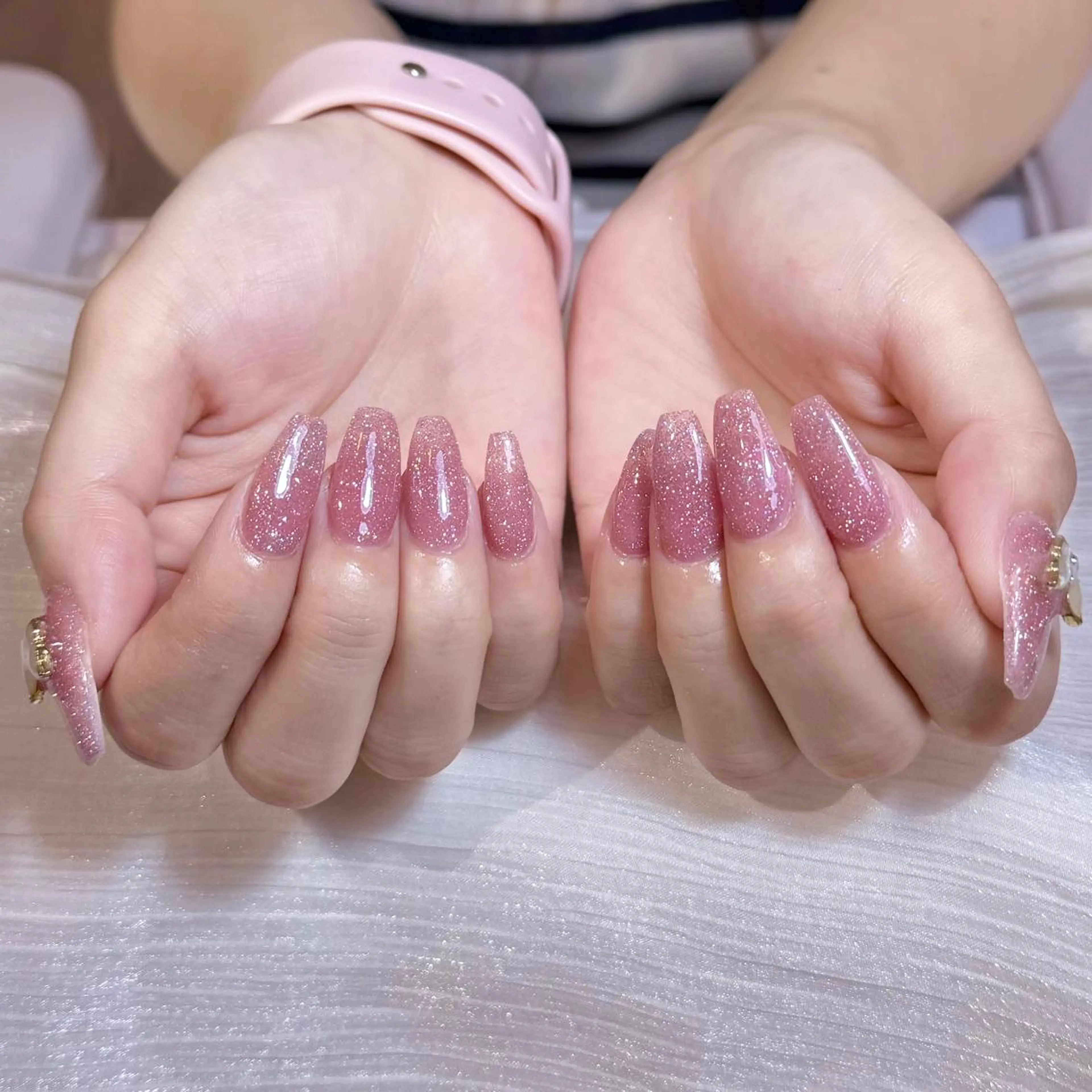 ネイル アートネイル オーロラネイル ガーリー キラキラネイル マグネットネイル ハンドネイル DIAMOND 💦のネイルデザイン