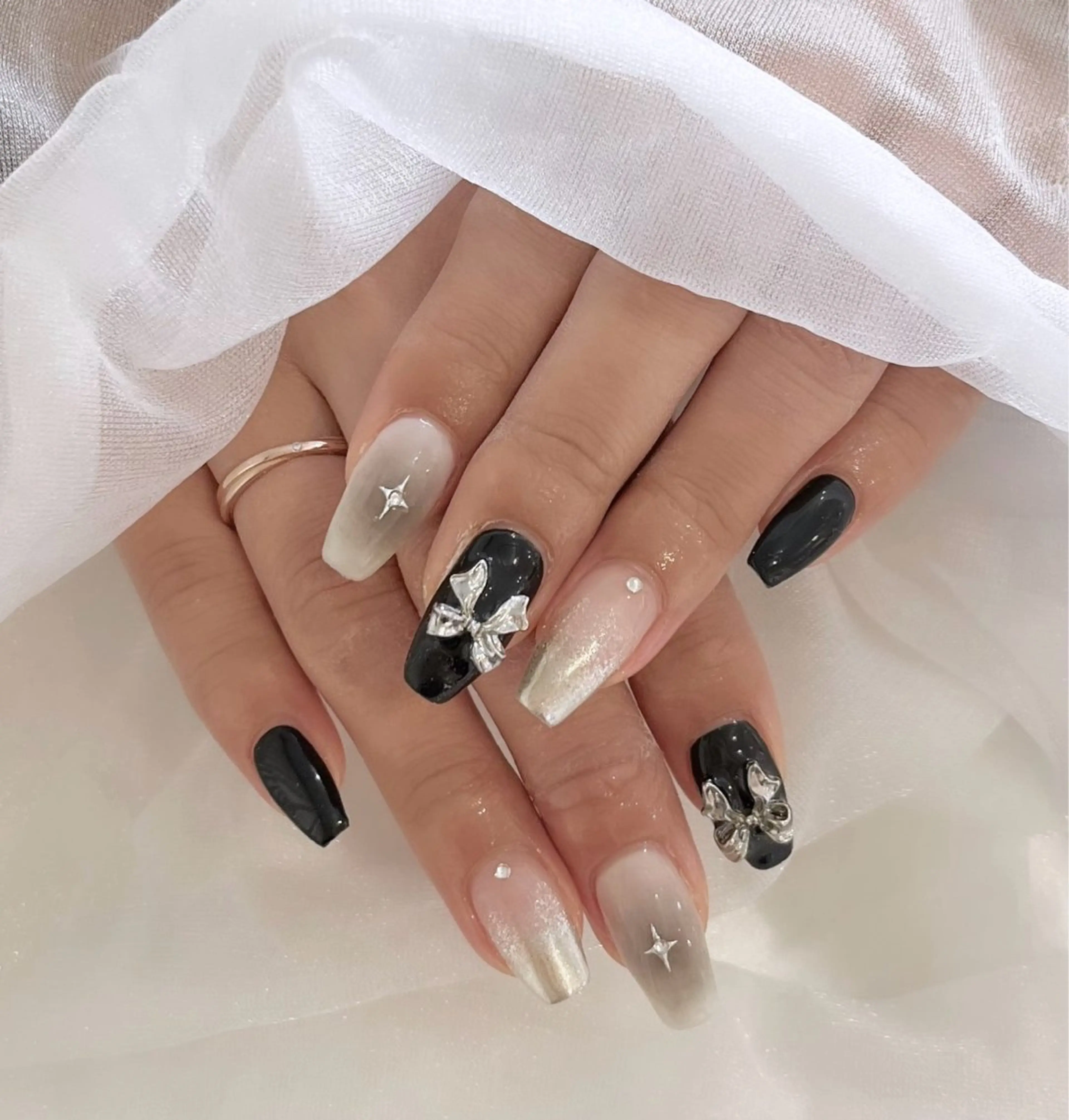 ネイル SALON ELVI.所属・SALON ELVI.のネイルデザイン