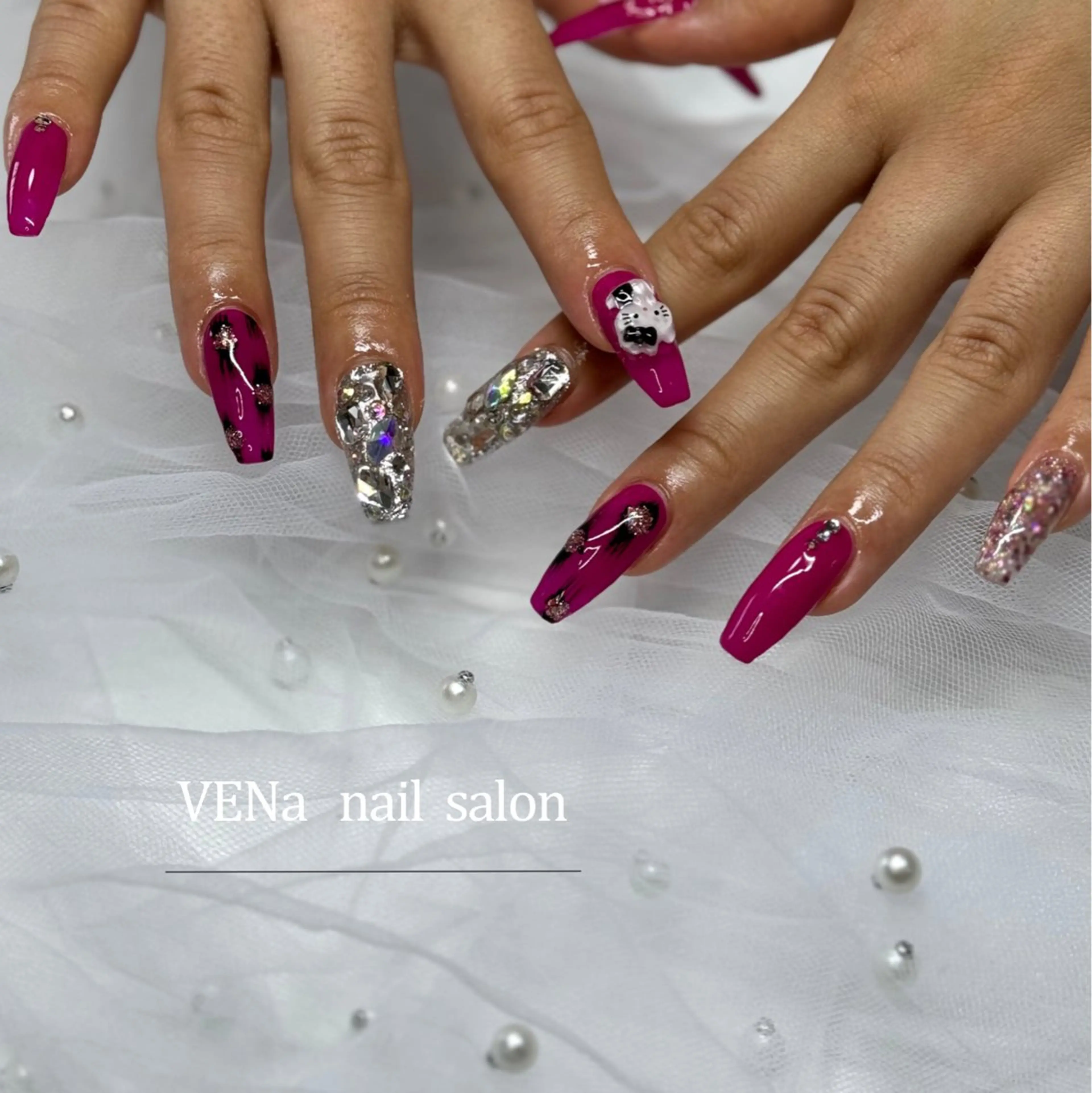 ネイル オーロラネイル フラッシュネイル フットネイル フレンチネイル 氷ネイル・うるうるネイル VENa eye＆ nail salonのネイルデザイン