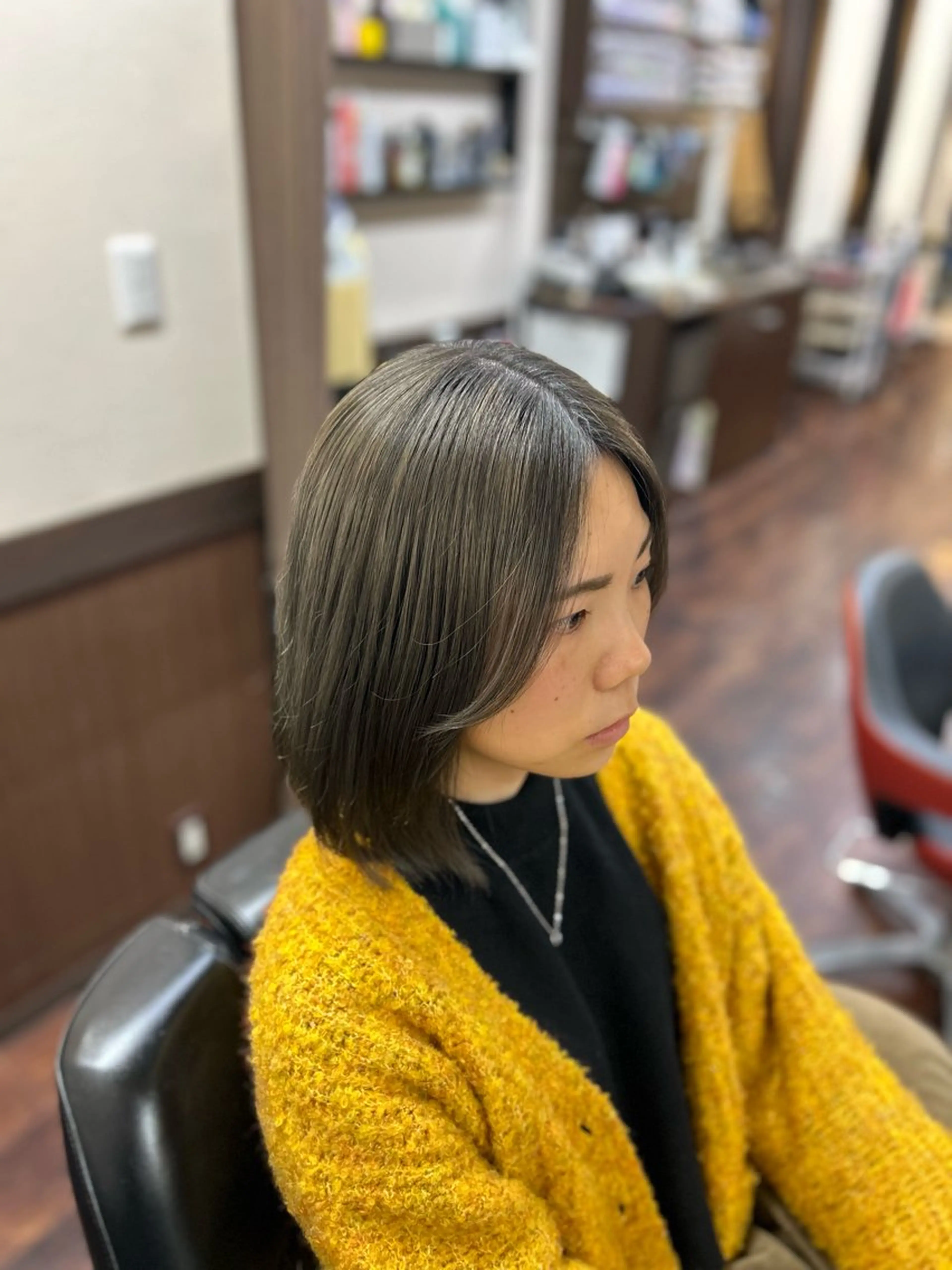 ミディアム ヘアカラー 篠田 蒼のヘアスタイル