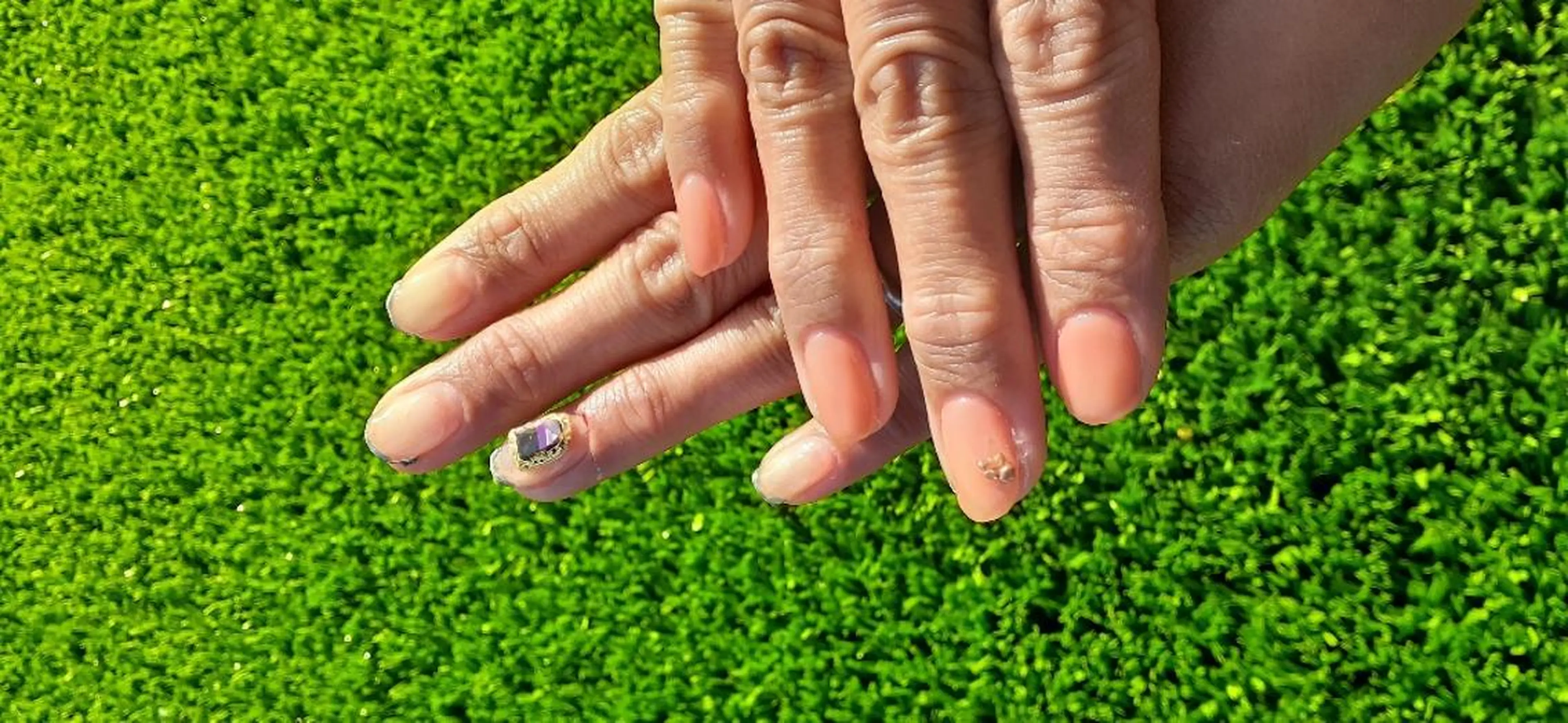 ネイル 大島 さやかのネイルデザイン