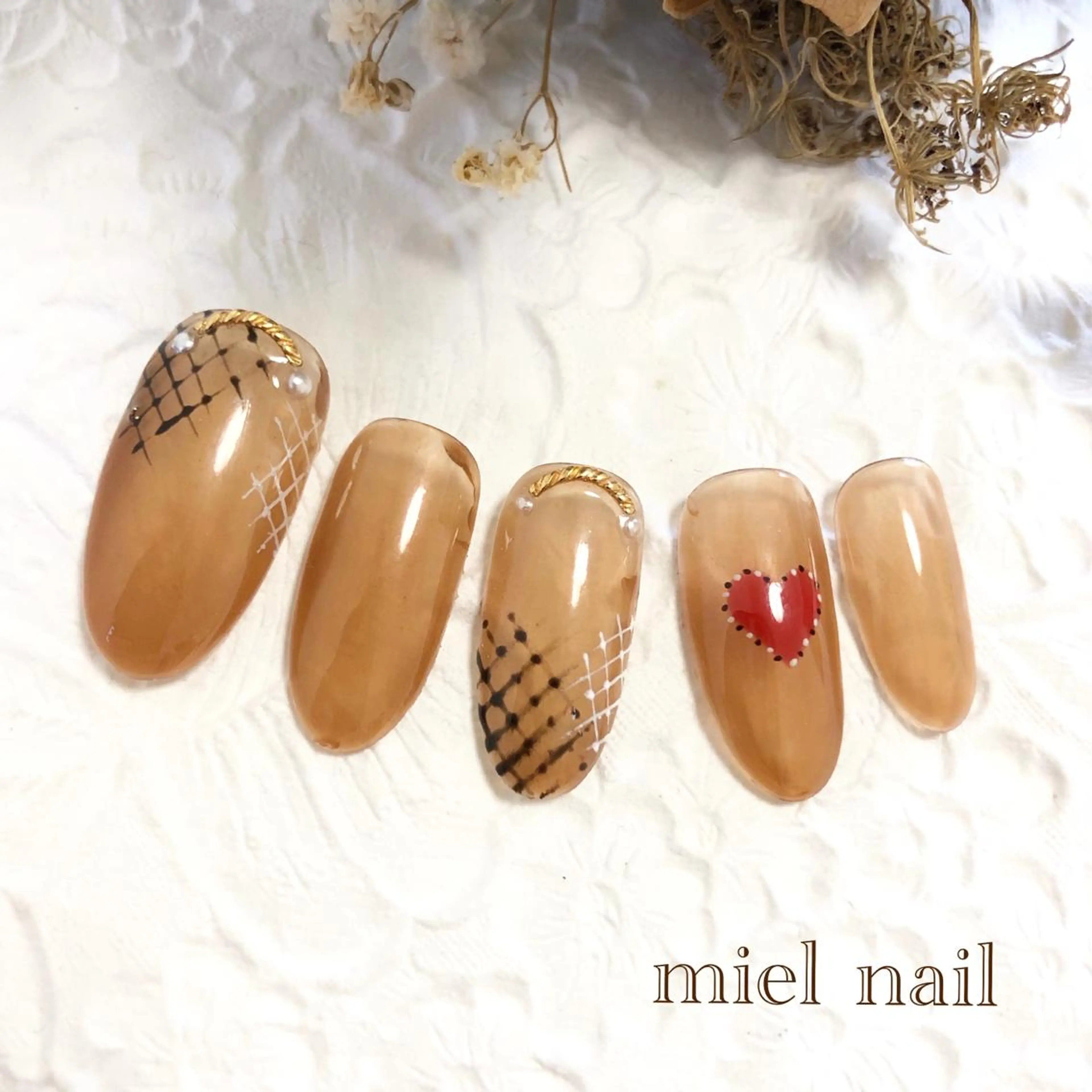 ネイル バレンタイン ハンドネイル miel nailのネイルデザイン