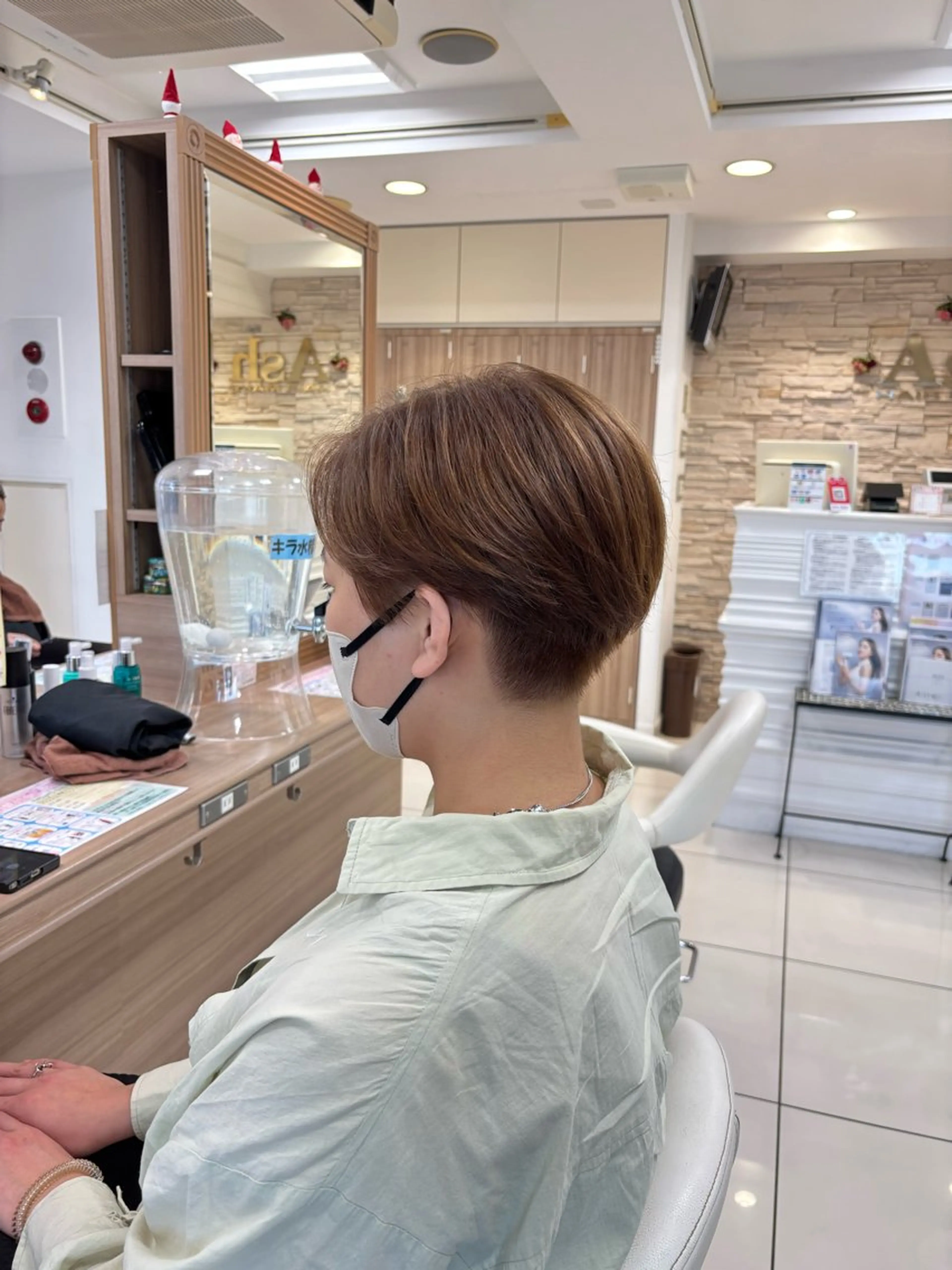 ショート カラー カット ヘアカラー トリートメント 藤井 花梨のヘアスタイル