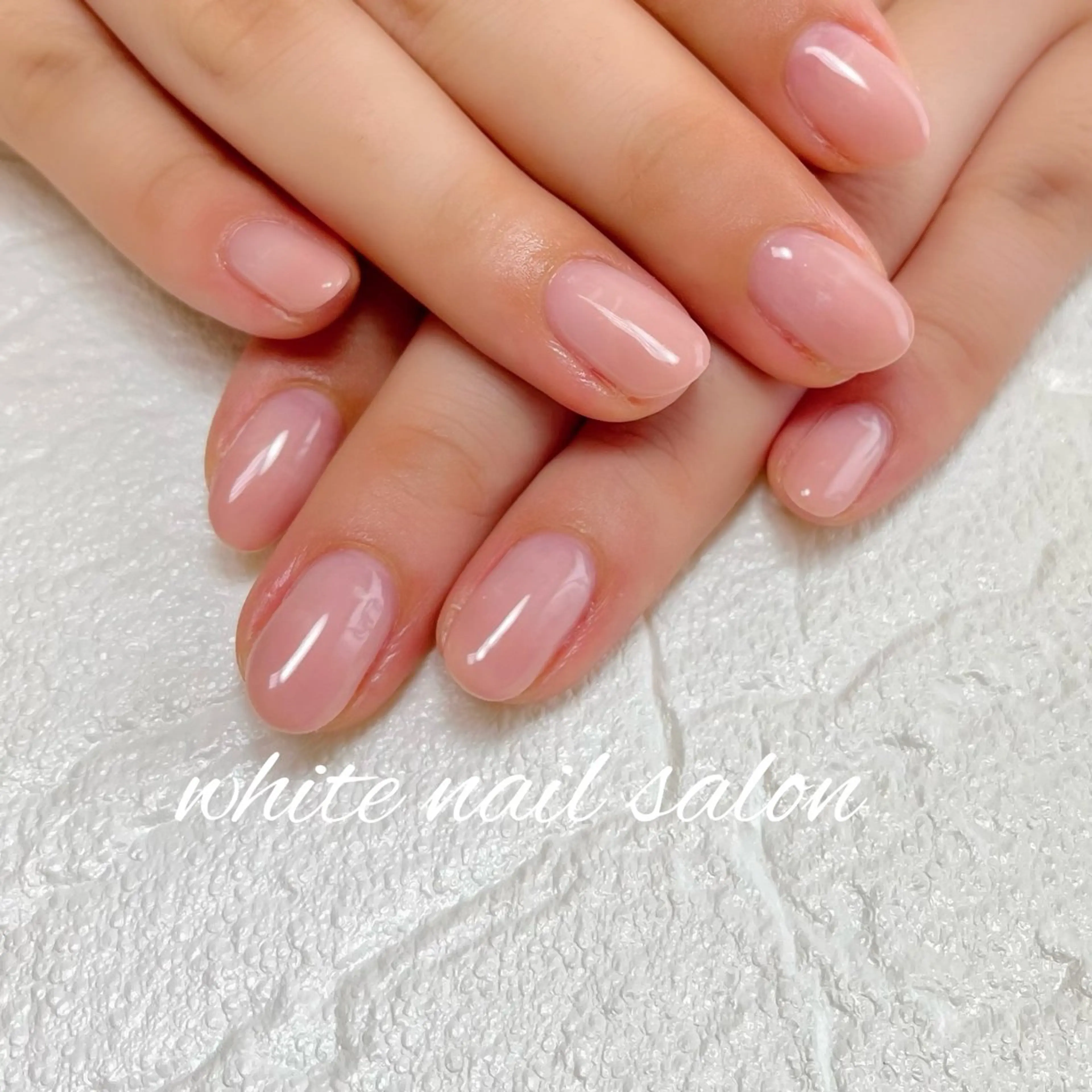 ネイル ラメ(グリッター) シンプルネイル ハンドネイル white nail salonのネイルデザイン