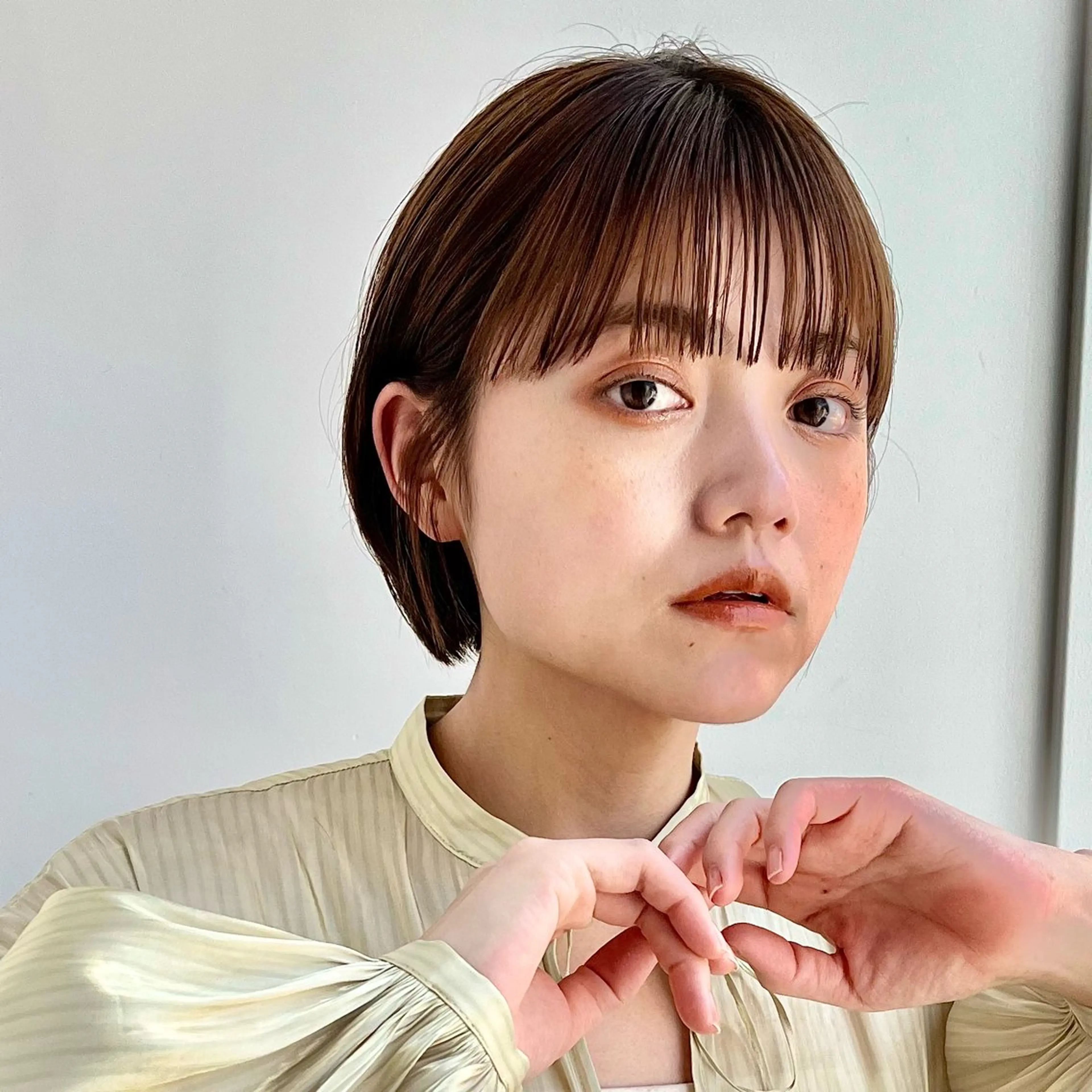 ショート ショートボブ ボブ ショートヘア あやめ【顔まわり/レ イヤー/柔らかカラ】のヘアスタイル