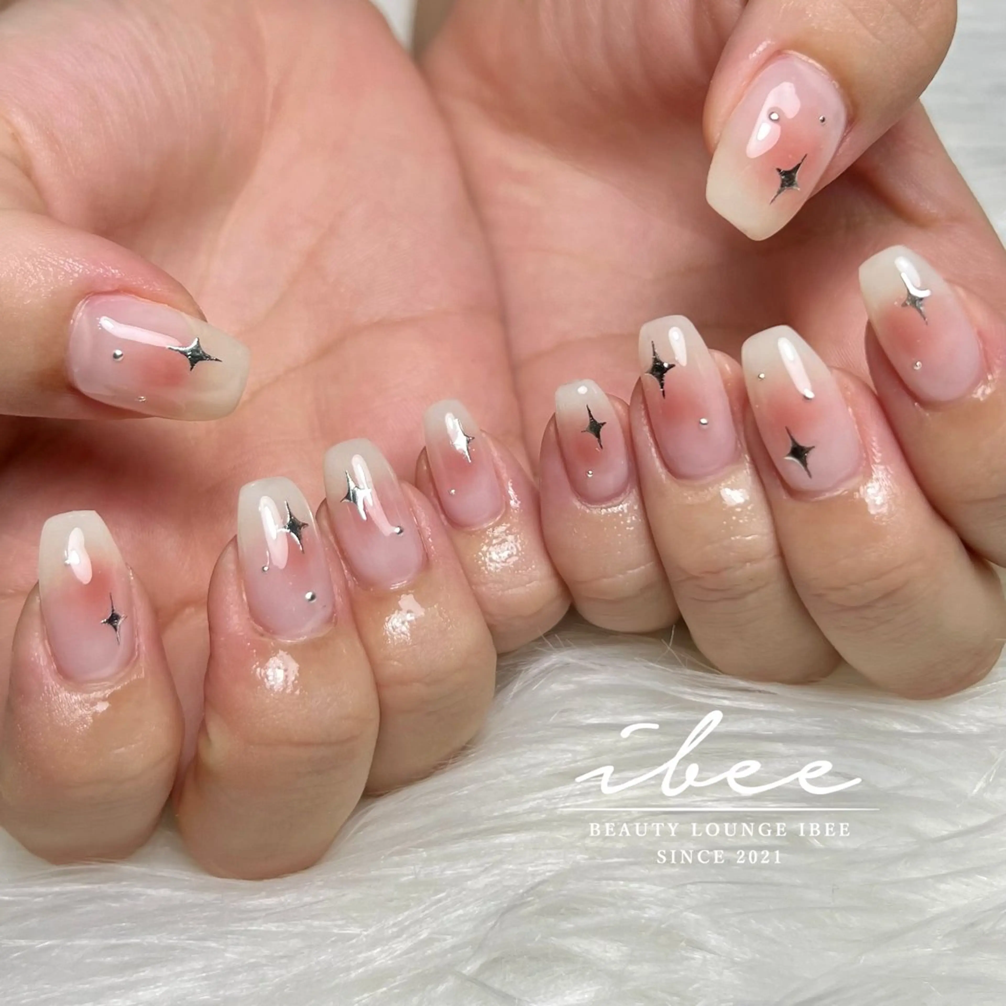 ネイル ハンドネイル ibee nail 🤍yumiのネイルデザイン