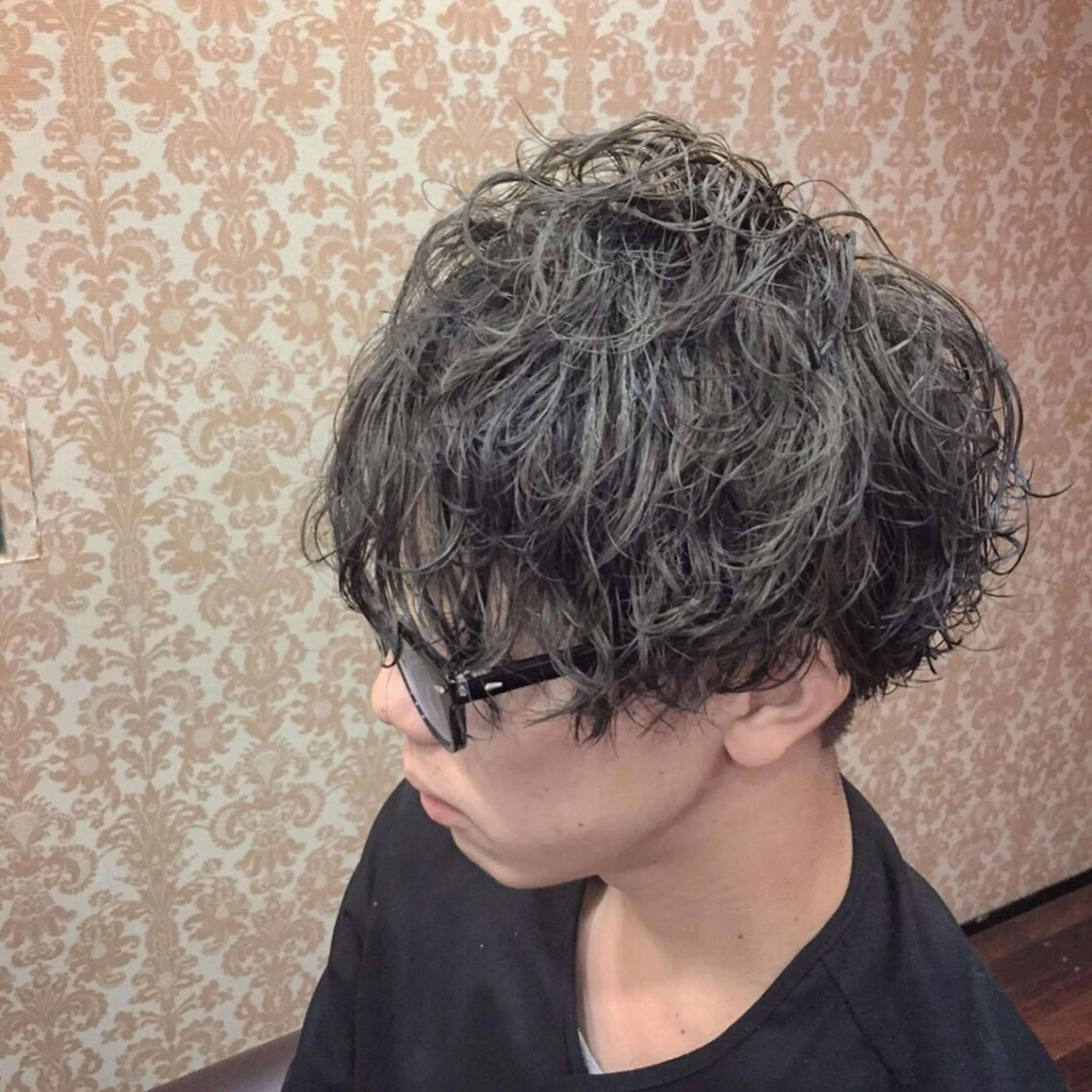 ショート カラー パーマ メンズ メンズパーマ特化🏅 中村　凌のヘアスタイル