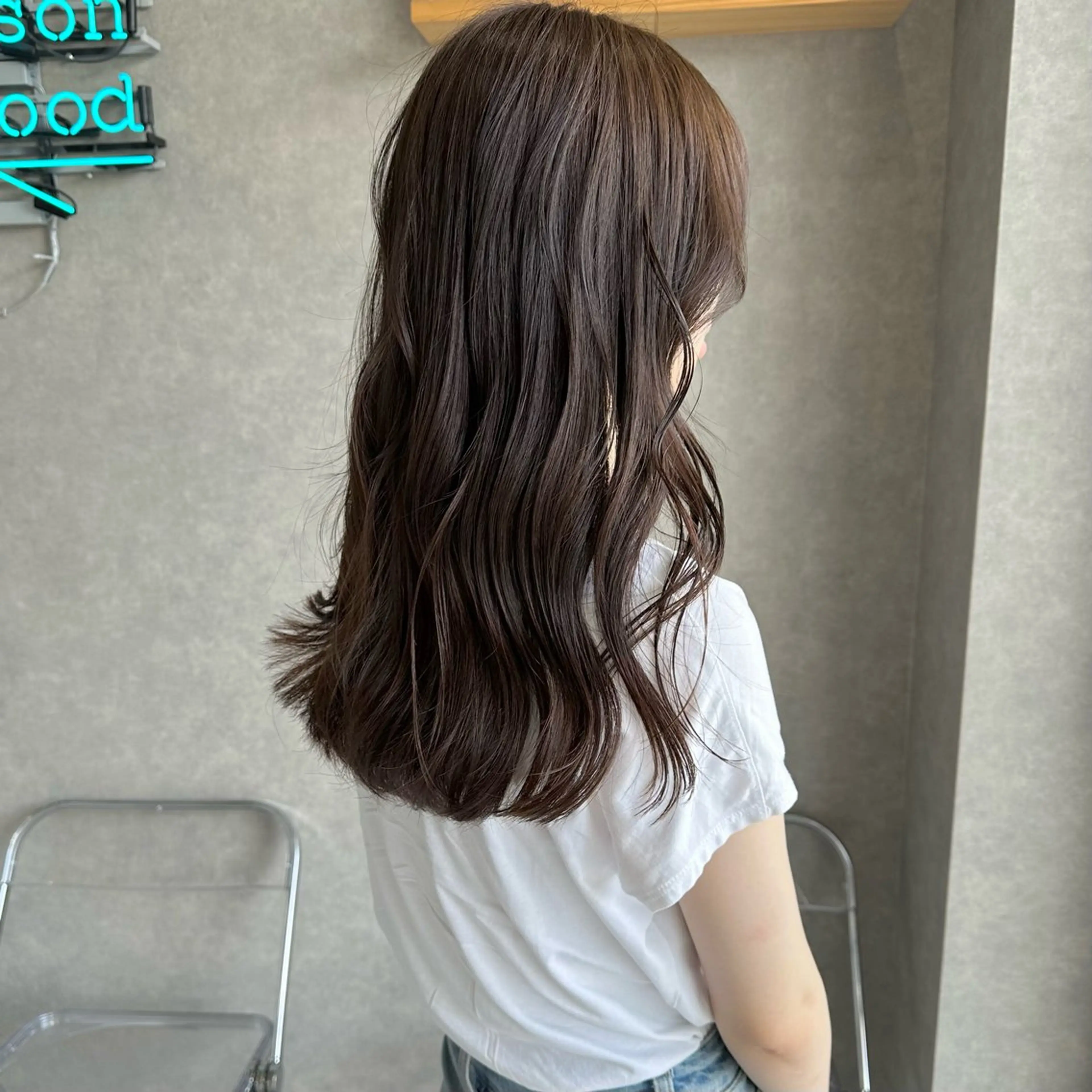 セミロング カラー はちすか るかのヘアスタイル