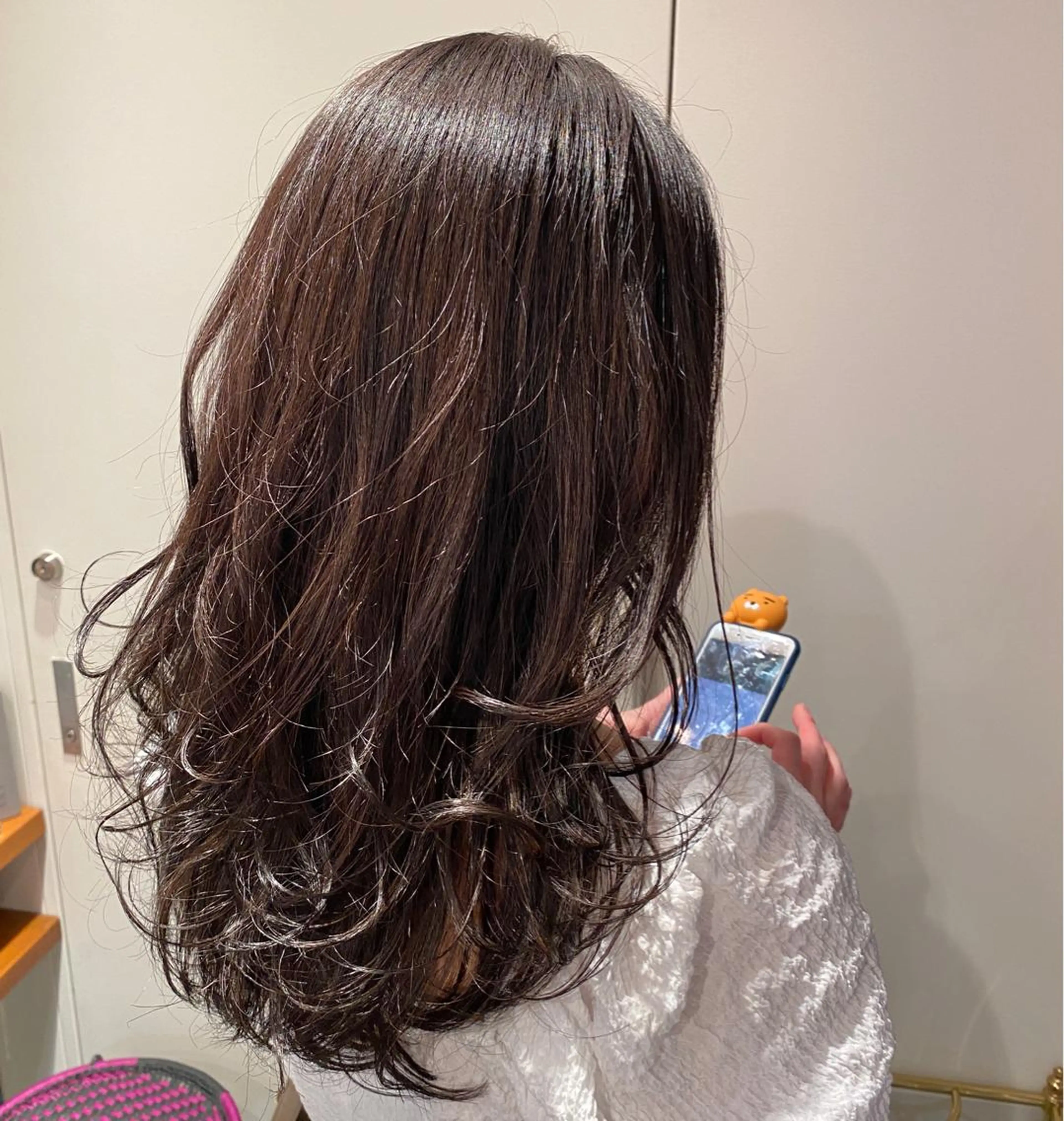 セミロング カラー 透明感カラー salowin渋谷kitaya park前所属・RIKA韓国ヘア/く びれヘア/上品カラーのヘアスタイル