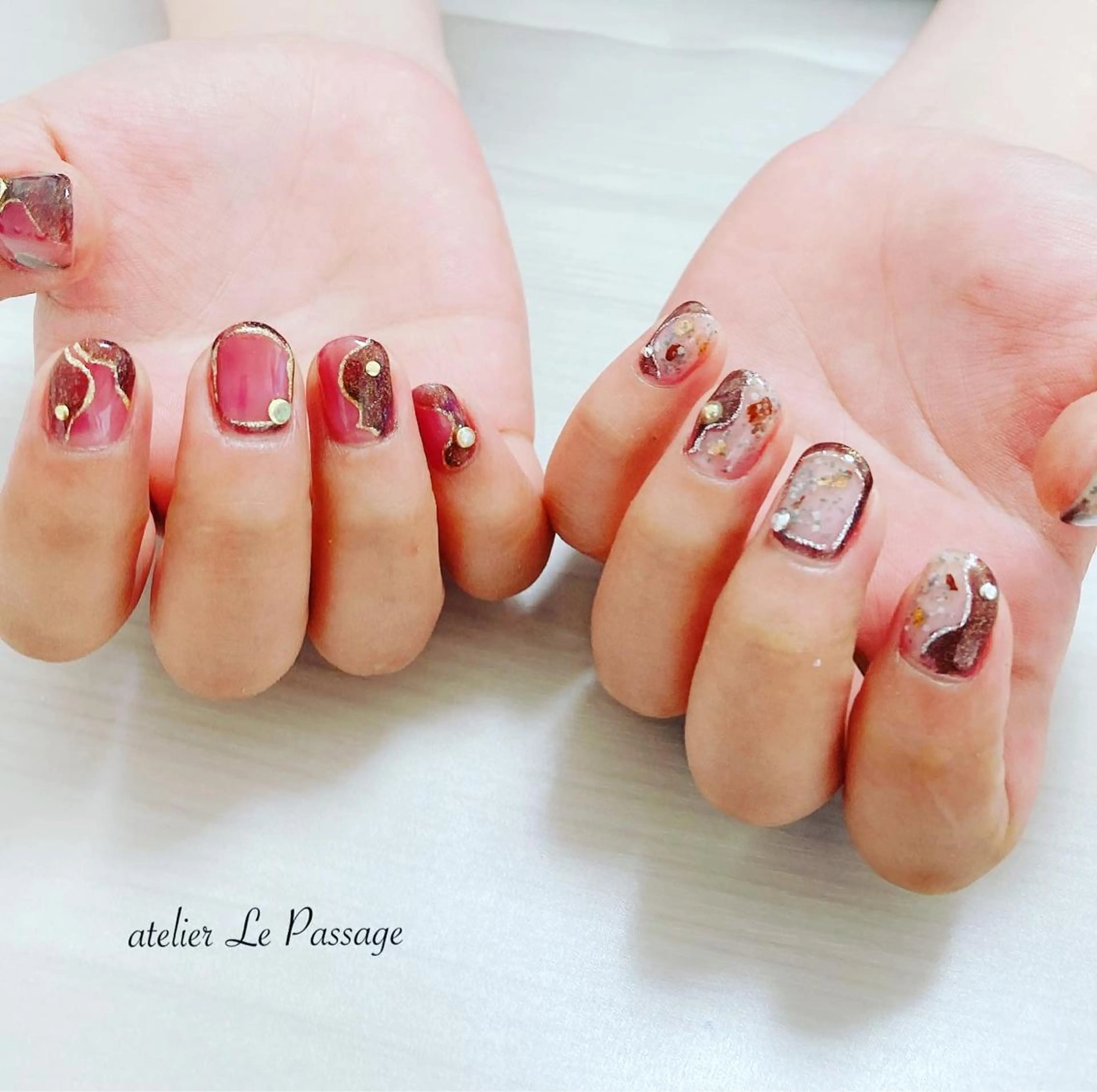 ネイル ジェルネイル ニュアンスネイル オフィスネイル パラジェル 夏ネイル Atelier Le Passage所属・h nakatsukaのネイルデザイン