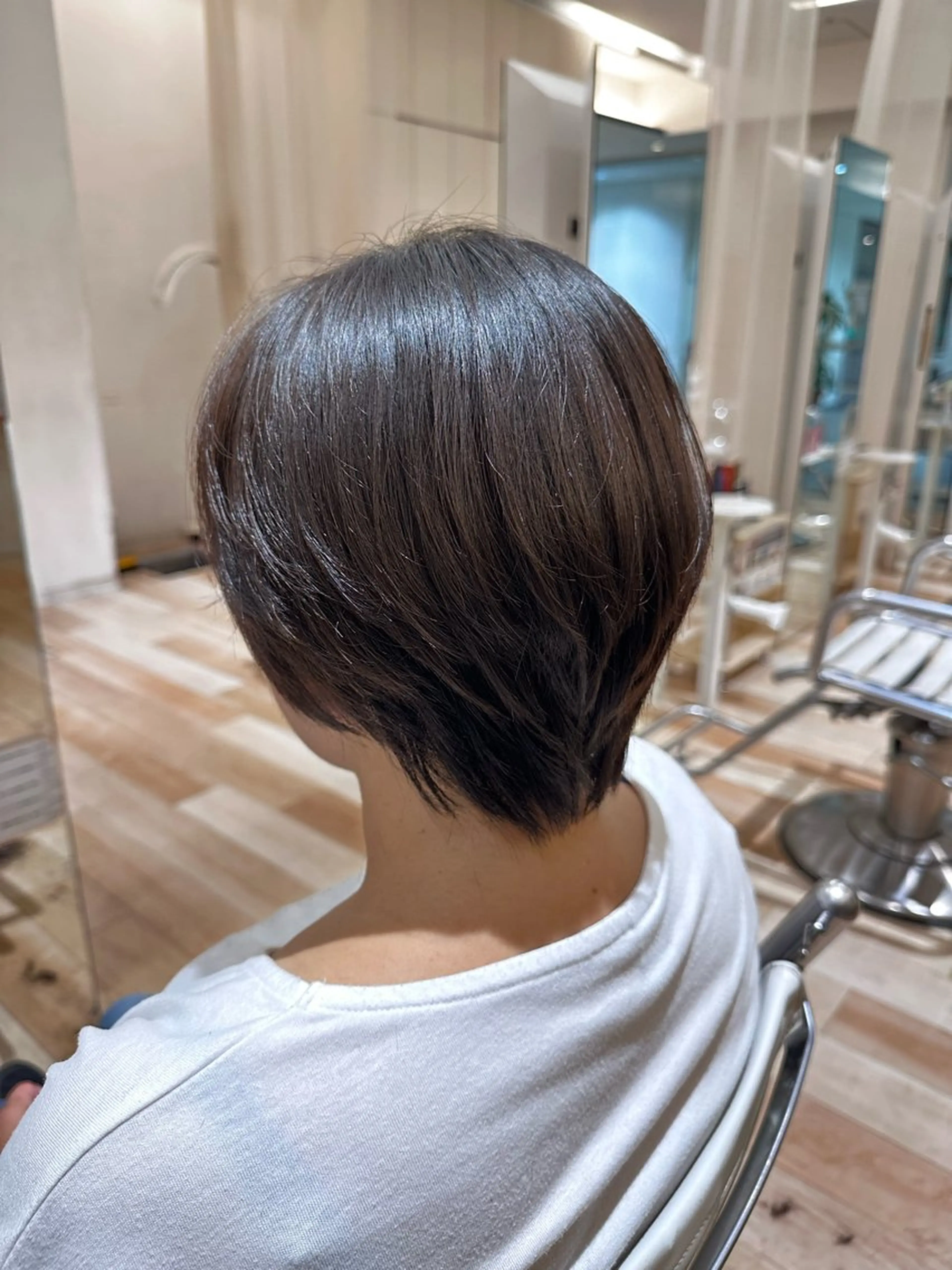 ショート カット 成海 ありさのヘアスタイル