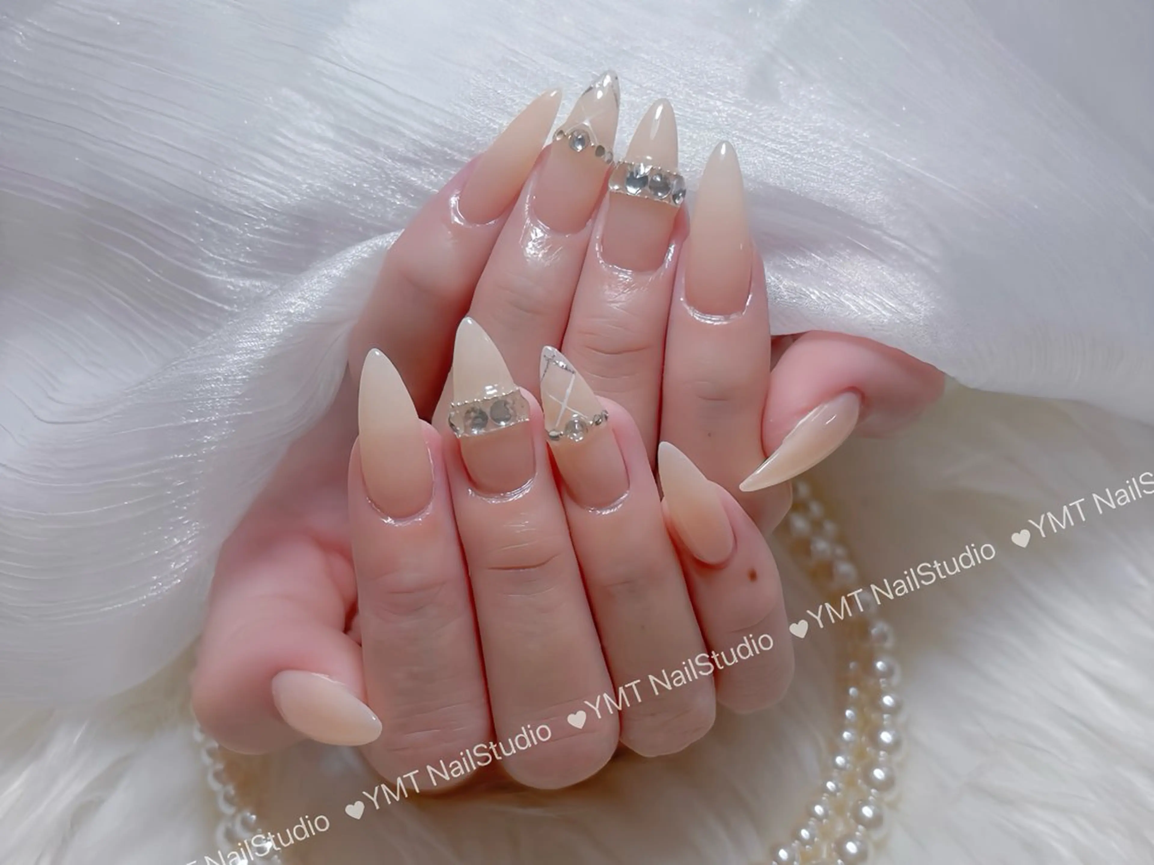 ネイル 長さ出し フットネイル ジェルネイル 韓国ネイル マグネットネイル ハンドネイル YMT NailStudio所属・YMT NailStudioのネイルデザイン