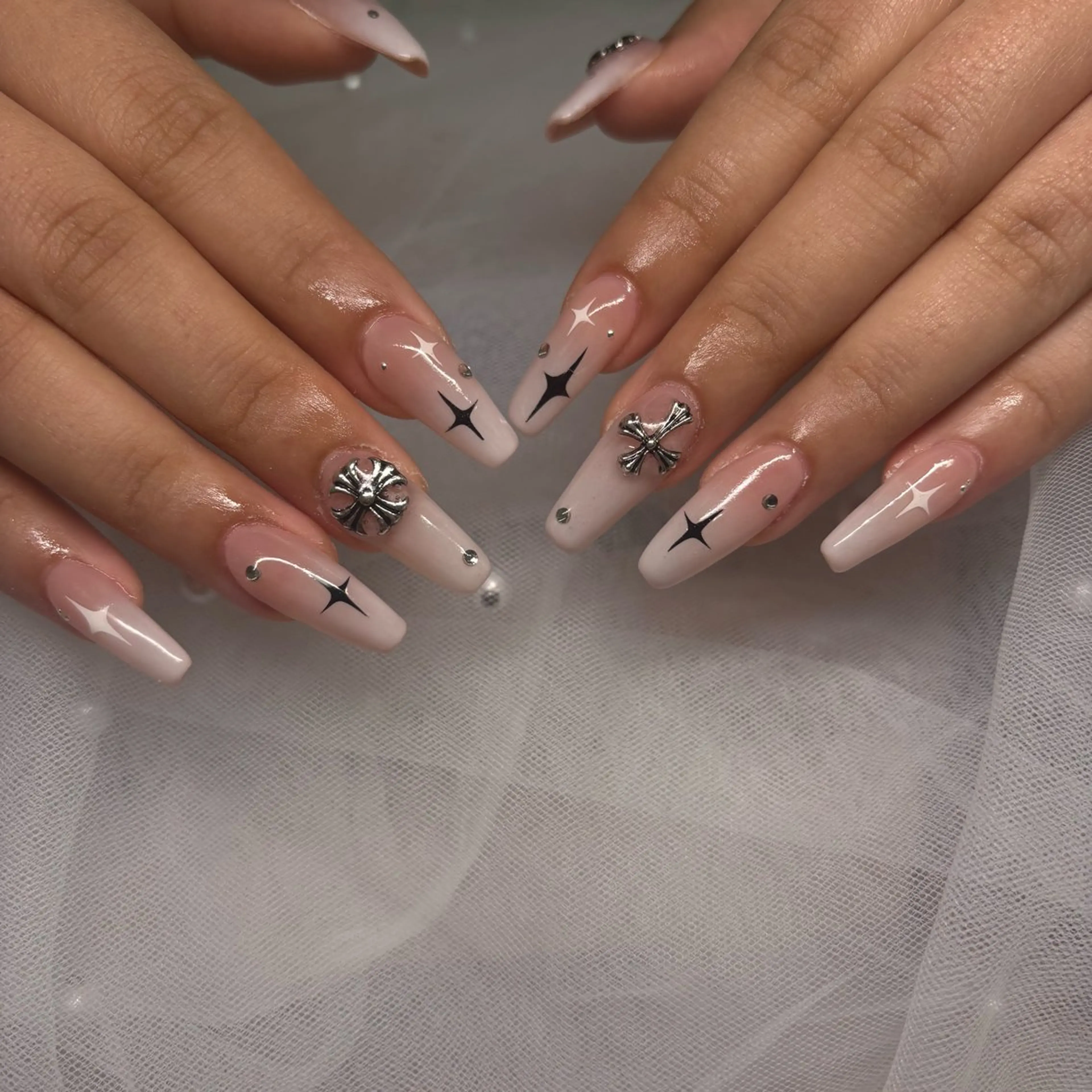 ネイル 韓国ネイル ハンドネイル RE💟N.NAIL ラテン系お姉さんのネイルデザイン