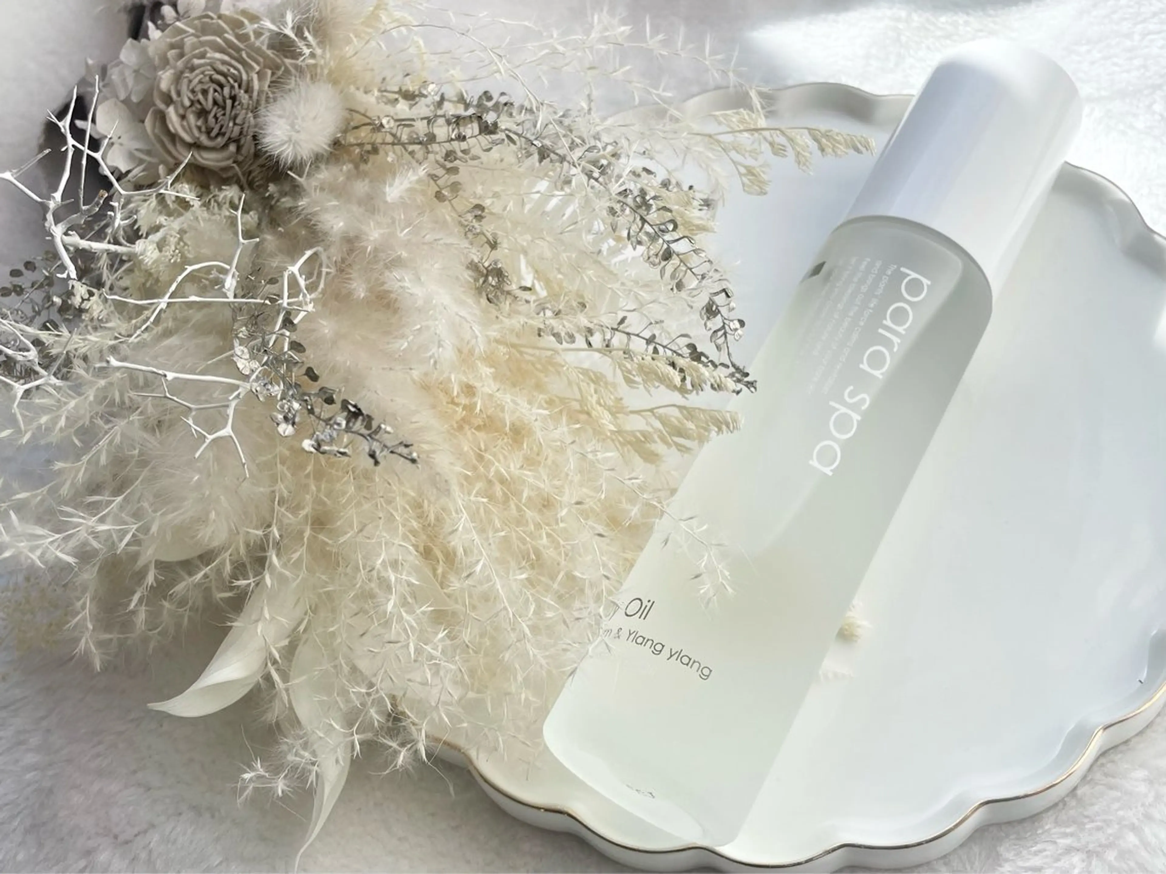 パラジェルプレミアムサロン nail care &spa Lovin［ラヴィン］所属・Azegami Minaのネイルデザイン