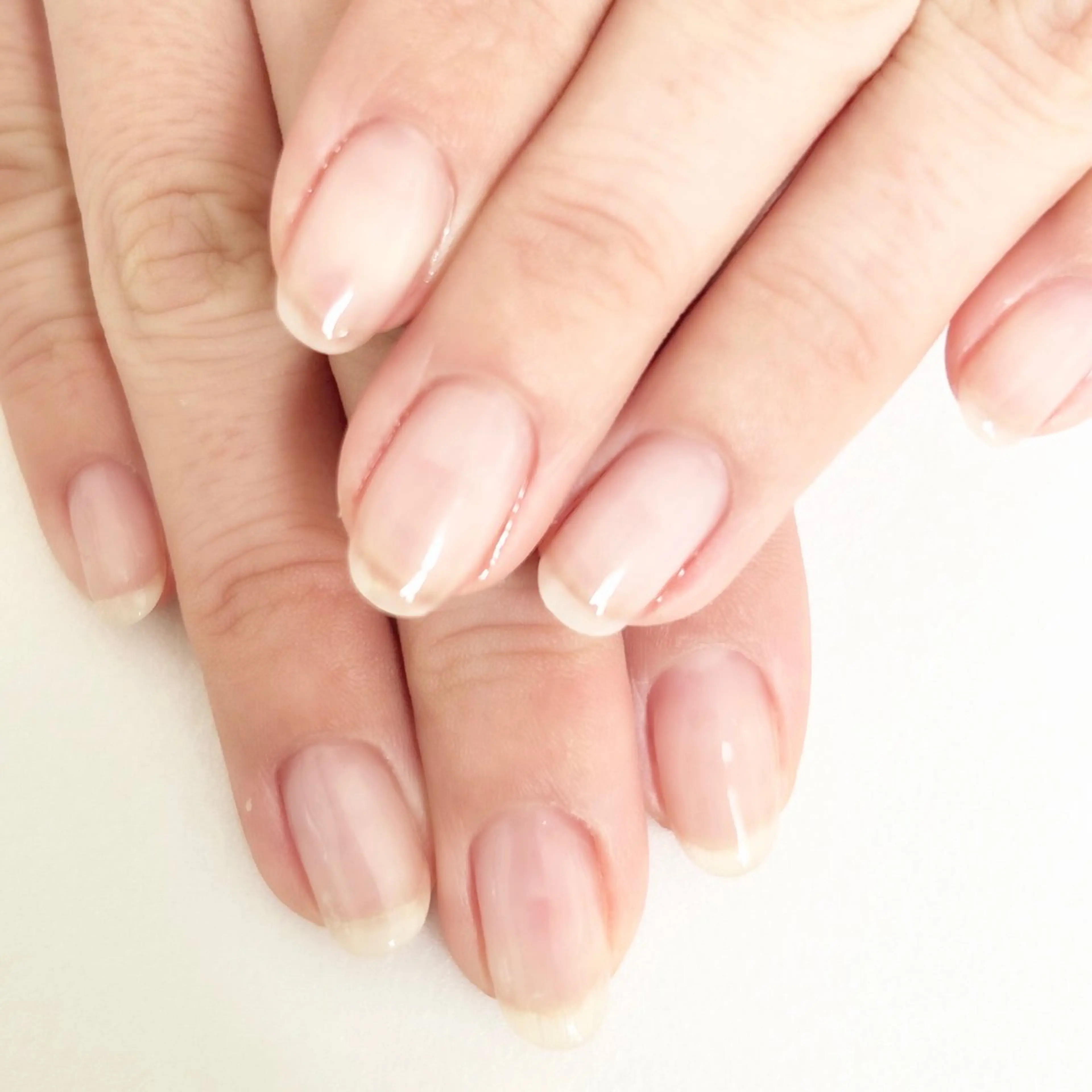 【シンプル】自爪風クリア仕上げ💅🏻(オフ込) ＼自爪育成ケア込•爪に優しいパラジェル使用／の写真