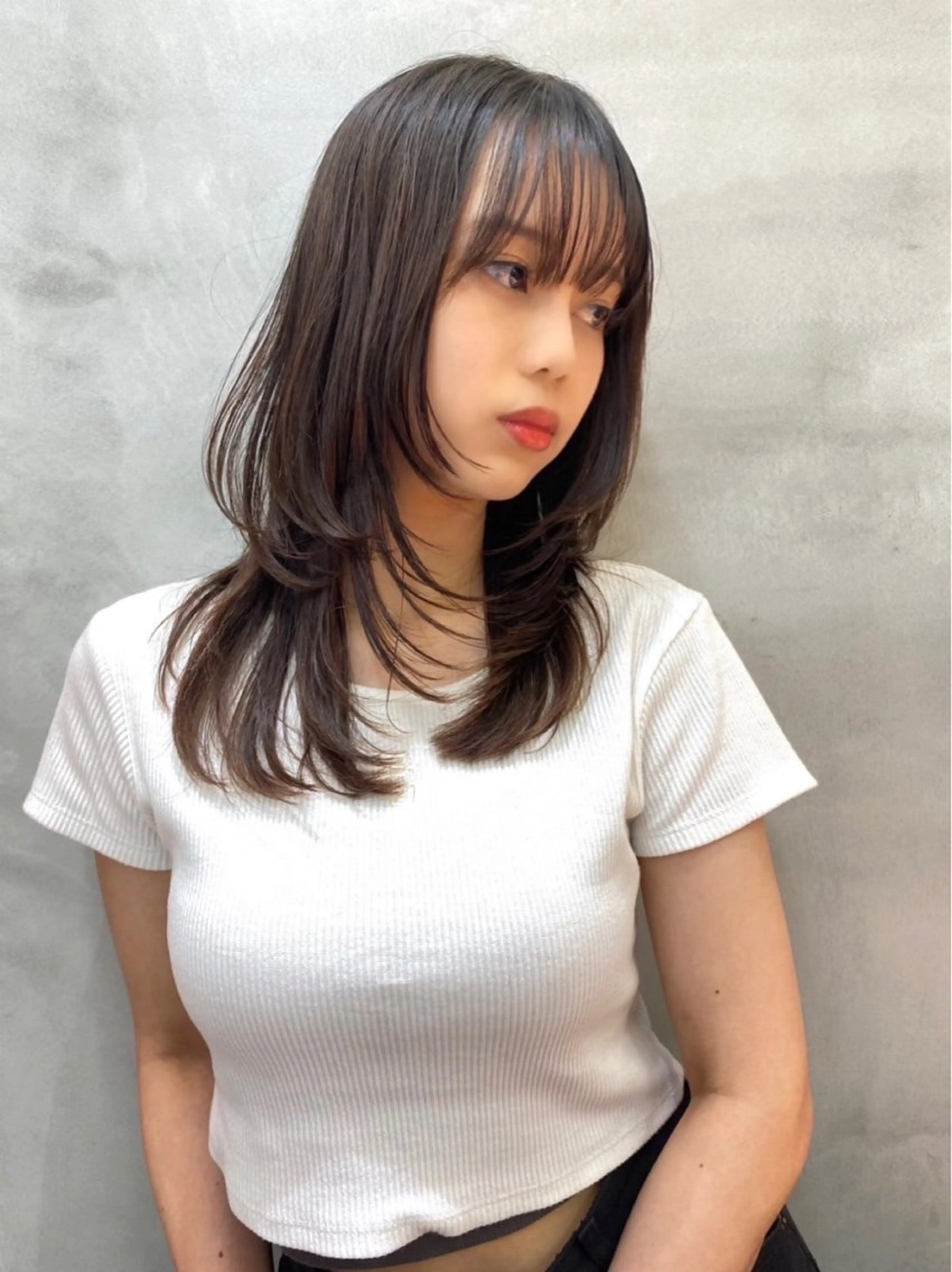 ミディアム カラー カット ヘアカラー トリートメント レイヤーカット /透明感カラー西田のヘアスタイル